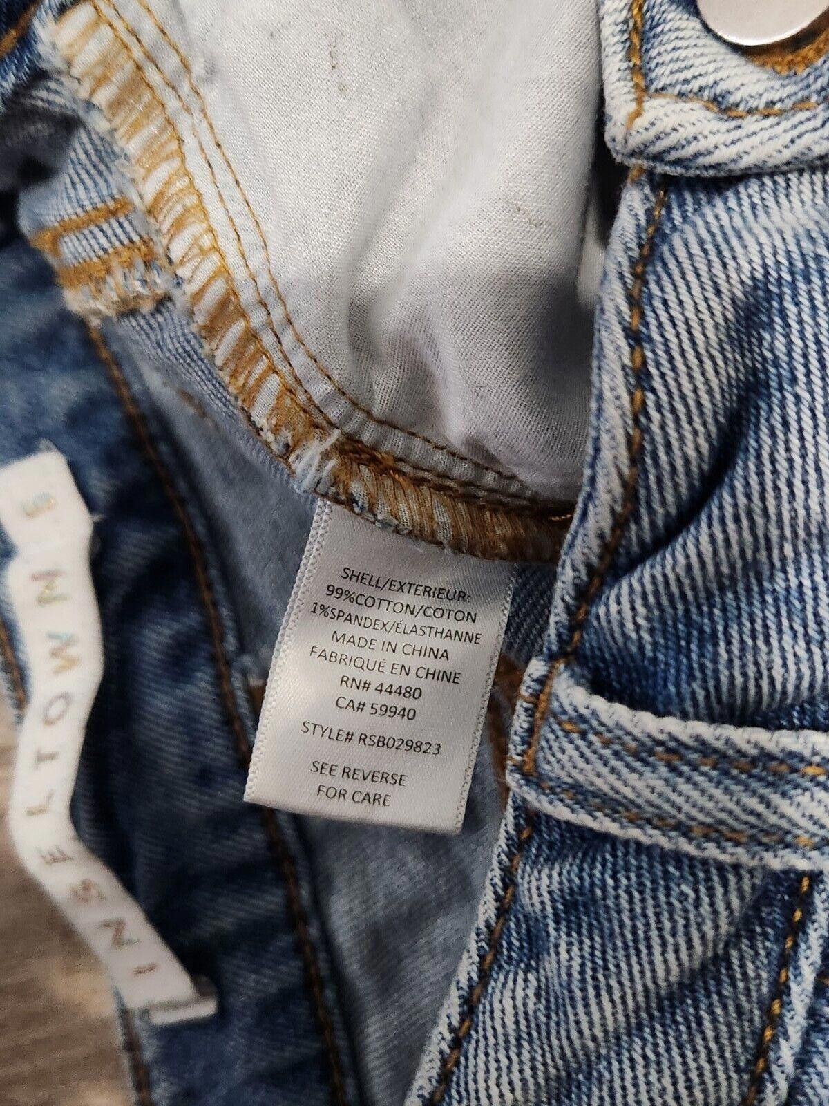 Designer Tinseltown Jeans Size 5 Light Wash Straight Distressed Light Size 28" / US 6 / IT 42 - 4 Thumbnail