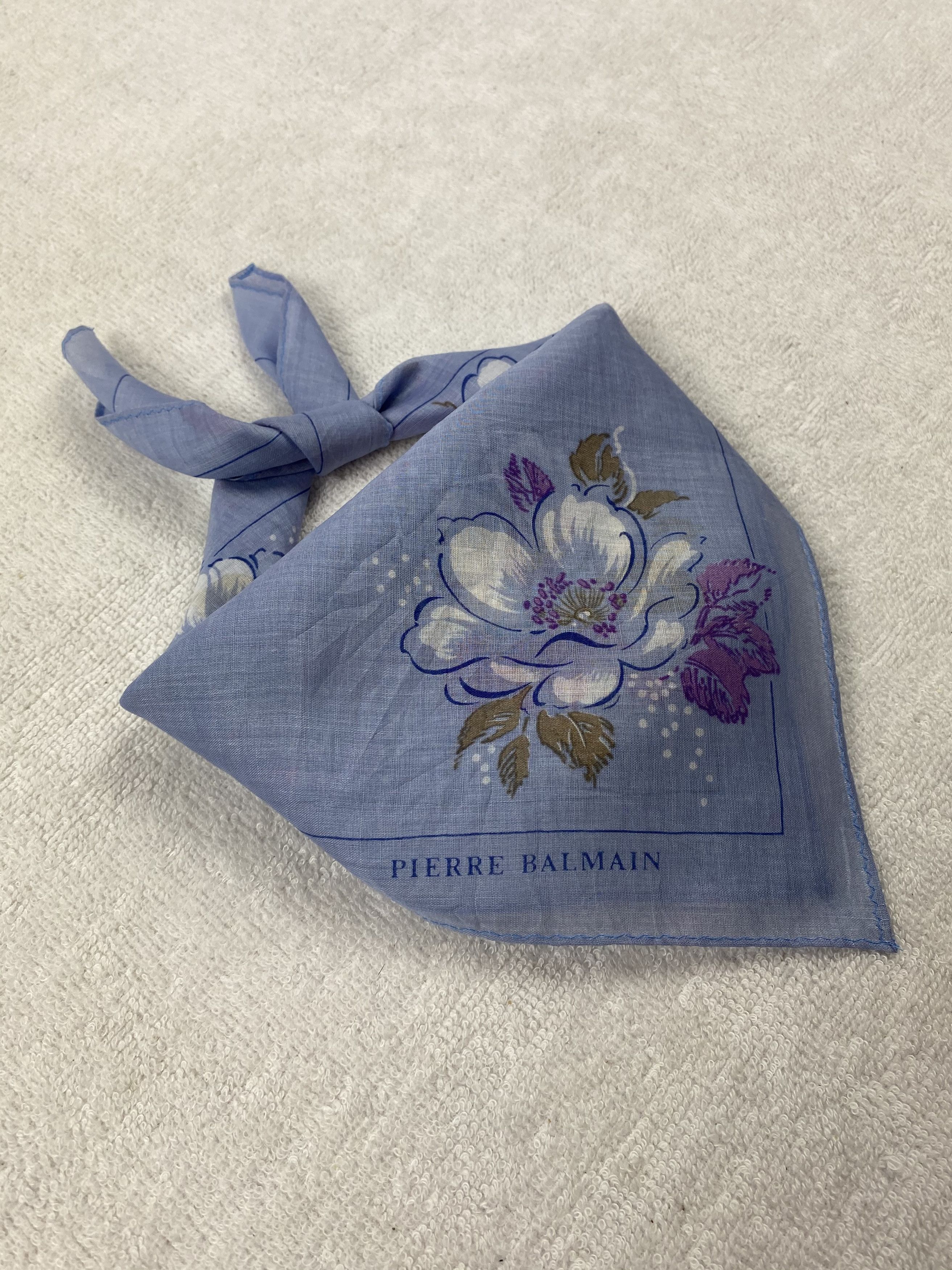 Pierre Balmain Pierre Balmain Handkerchief / Bandana / Neckerchief Size ONE SIZE - 1 Thumbnail