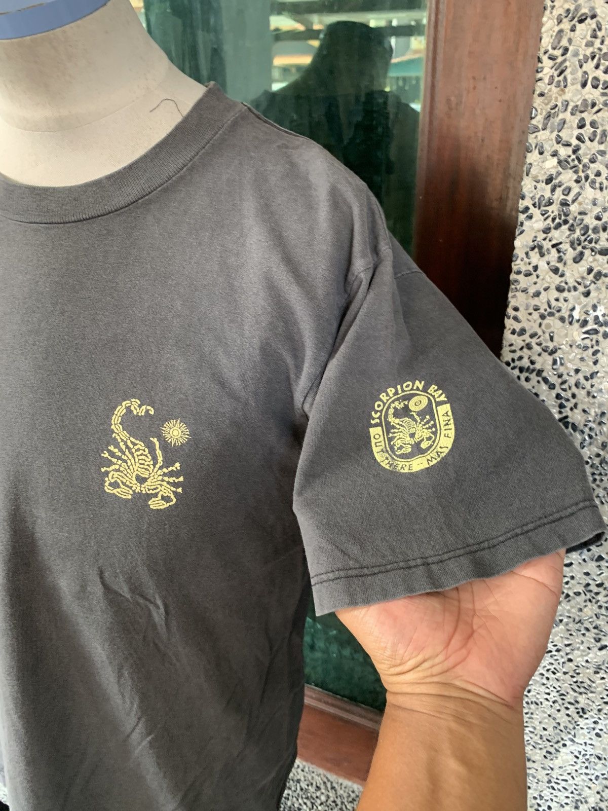 Vintage Vintage 90s Scorpion Bay Mas Fina Surf Surfing Surfwear Tees Size US M / EU 48-50 / 2 - 5 Thumbnail
