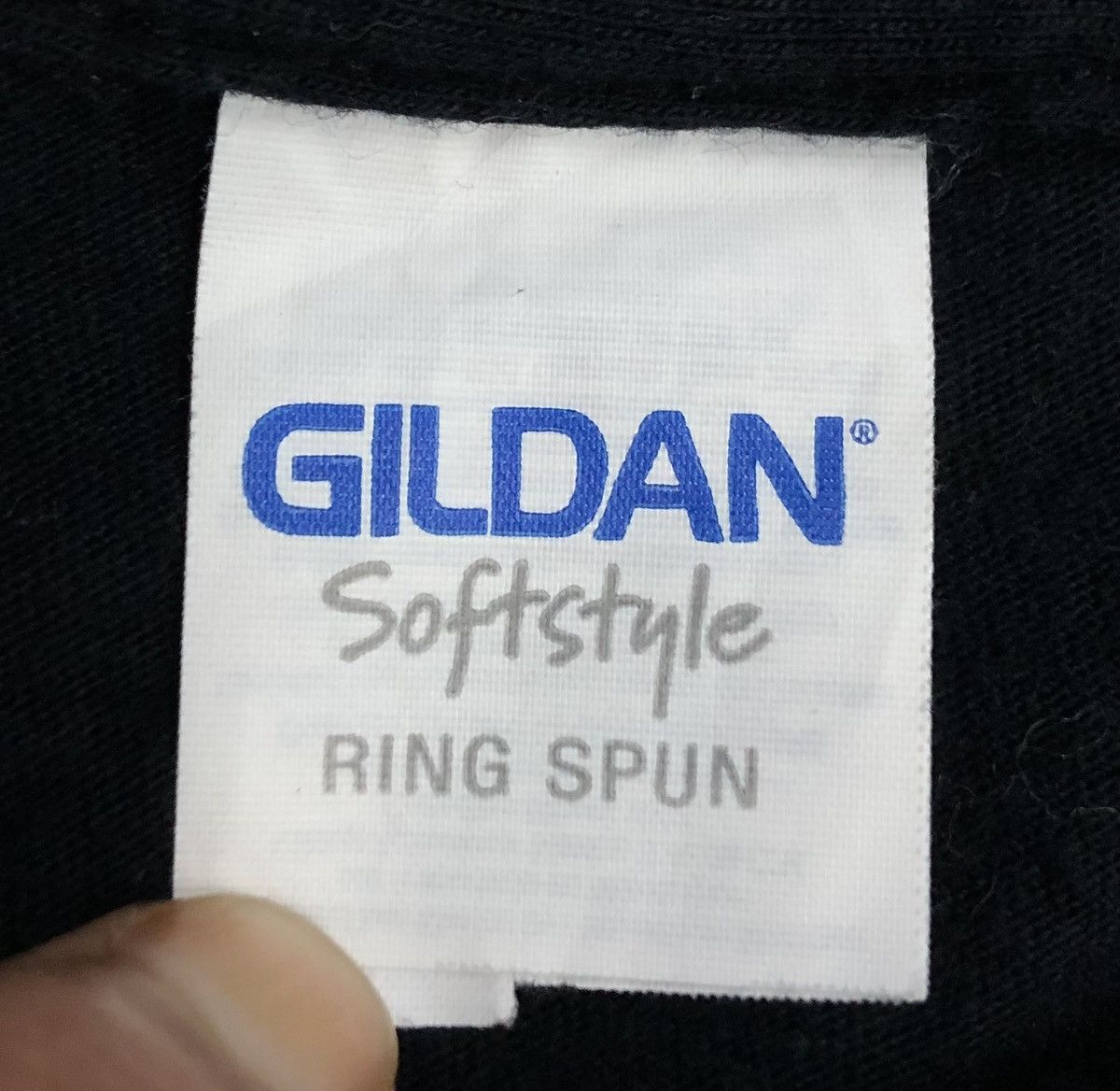 Vintage Vintage Gildan Genuine Gear Yosemite T-Shirt Size US L / EU 52-54 / 3 - 7 Thumbnail