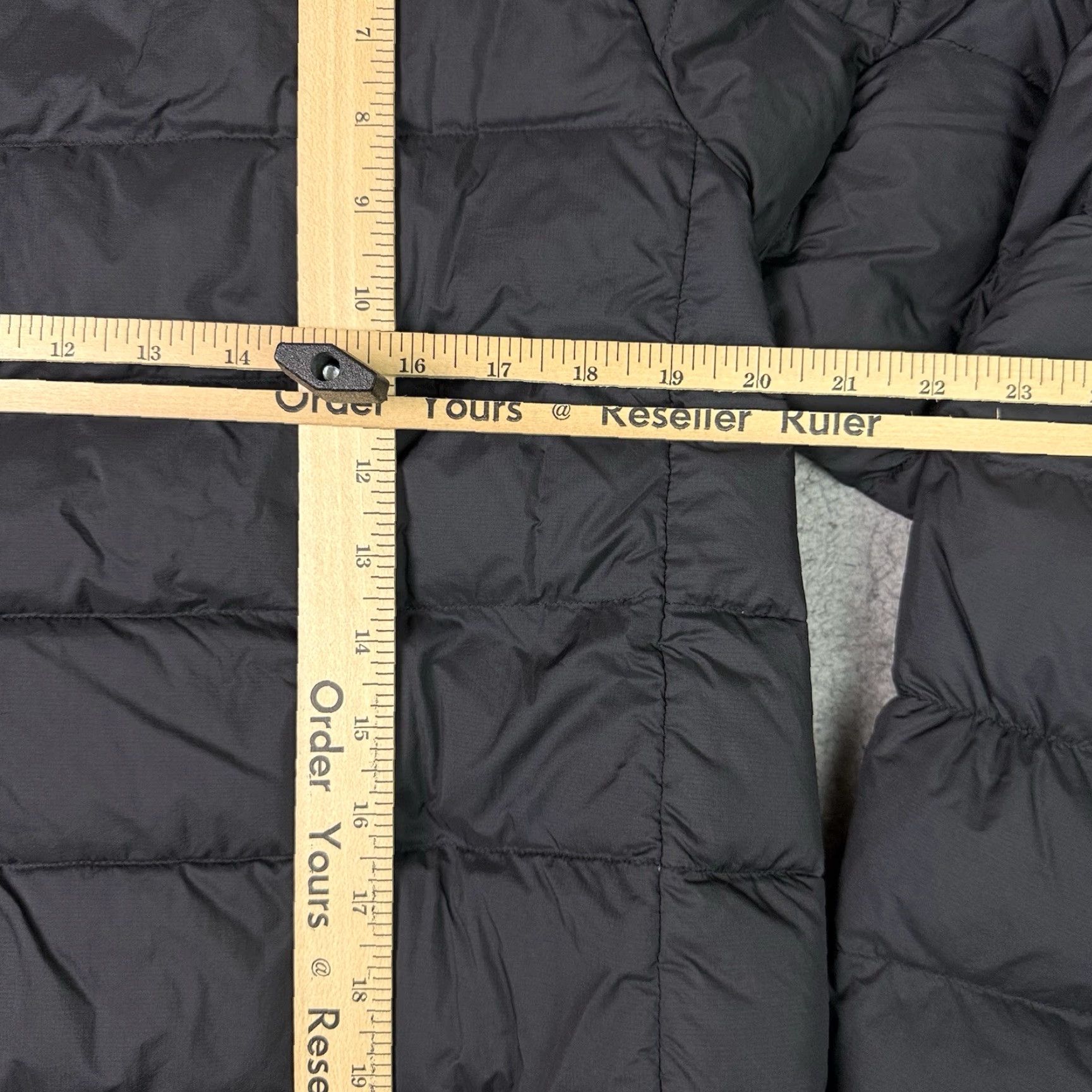 Uniqlo VINTAGE Uniqlo Jacket Mens Down Ultra Light Black Large Coat Casual Essential Nylon Boxy Size US L / EU 52-54 / 3 - 6 Thumbnail