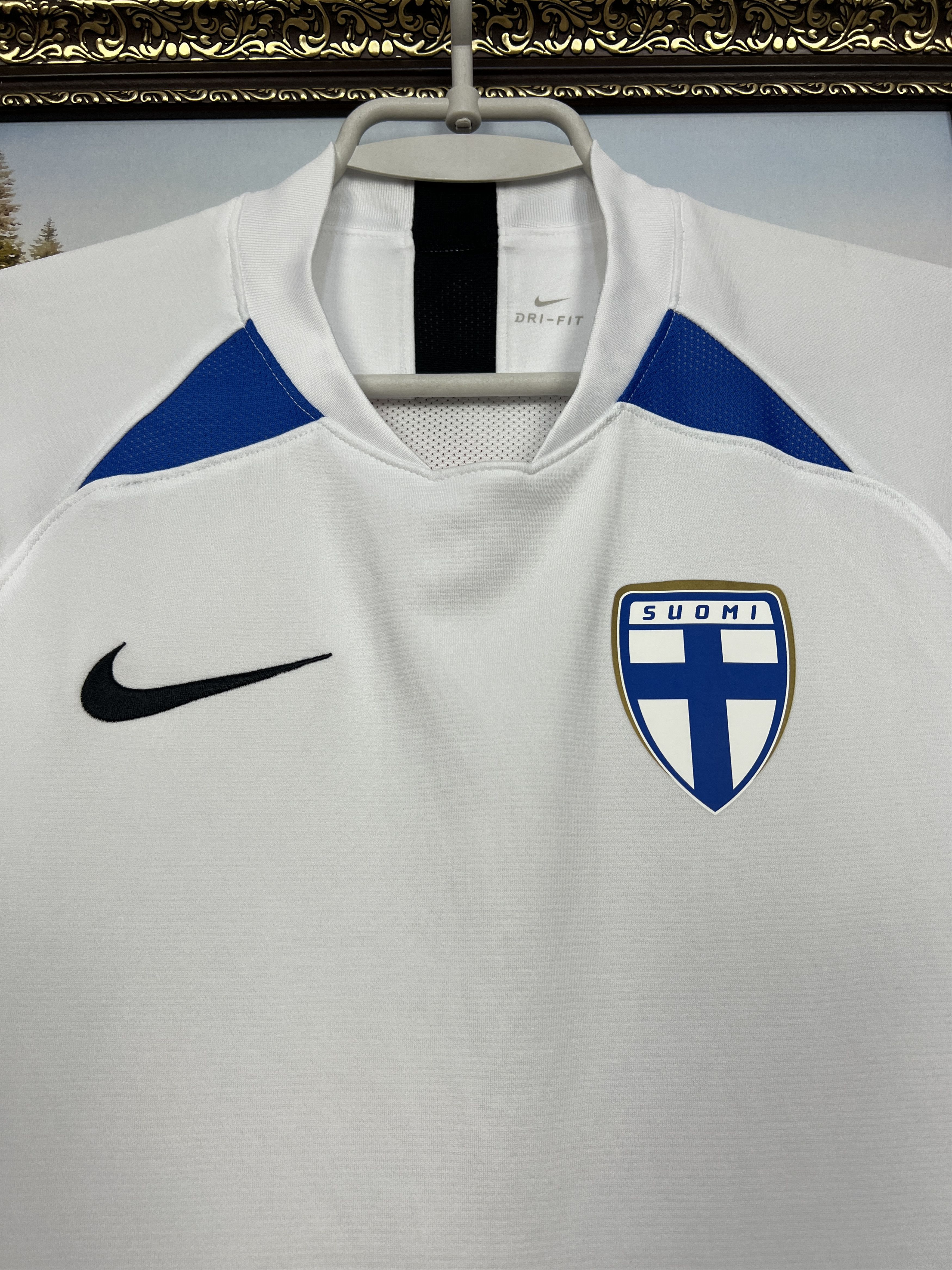 Nike Finland Home football shirt 2018 Soccer Nike White Jersey Size US M / EU 48-50 / 2 - 3 Thumbnail