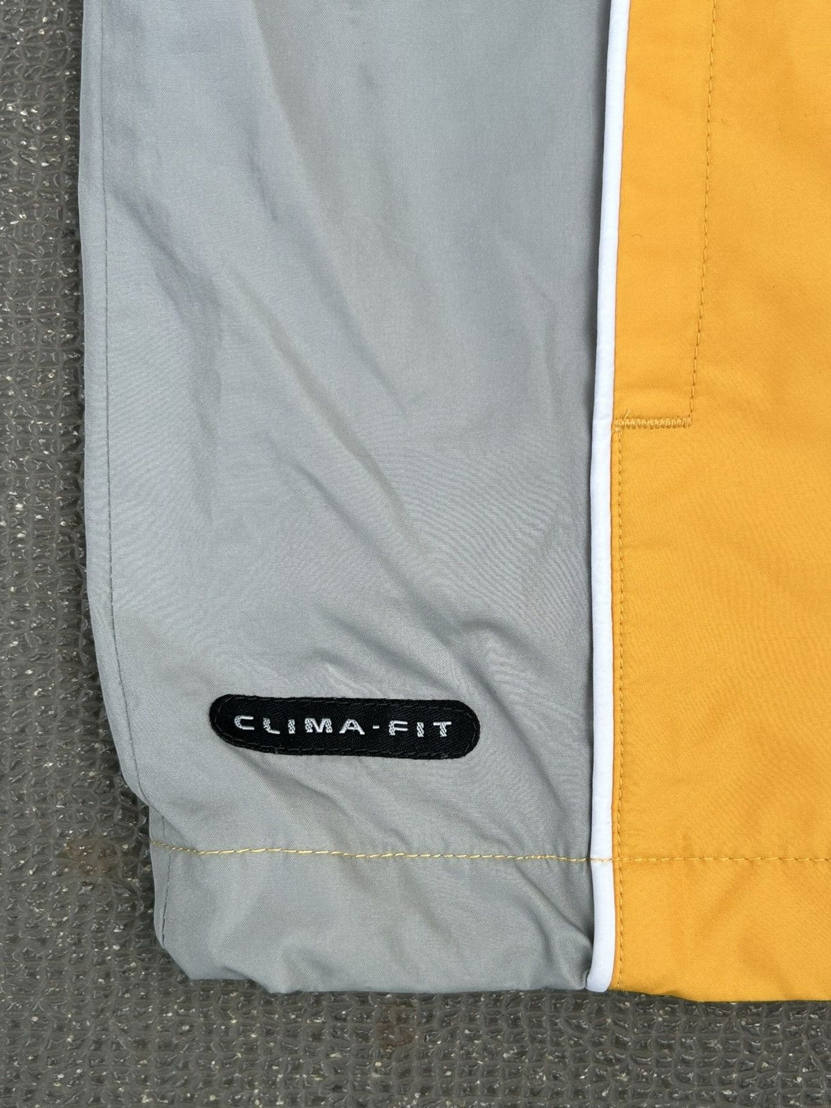 Nike Nike 00s silver tag Clima-fit yellow jacket Size US M / EU 48-50 / 2 - 5 Thumbnail