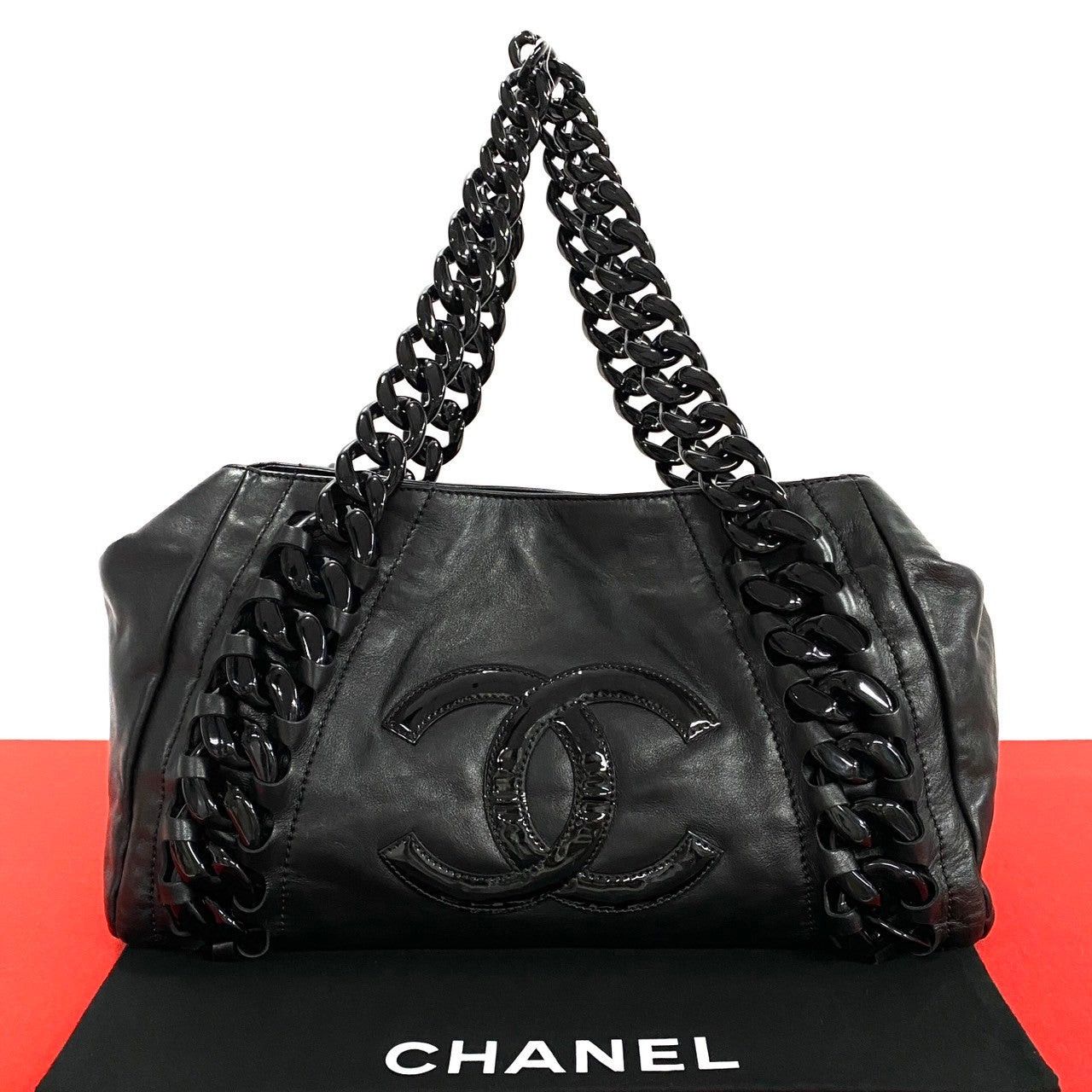 Chanel Chanel Shoulder Bag Black Leather Size ONE SIZE - 1 Thumbnail