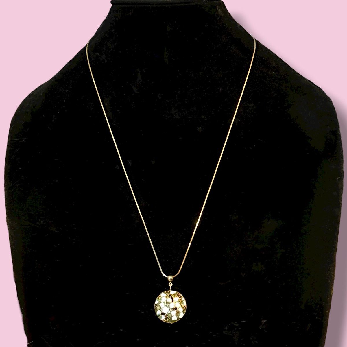 Vintage Vintage gold tone floral cloisonné pendant necklace Size ONE SIZE - 1 Thumbnail