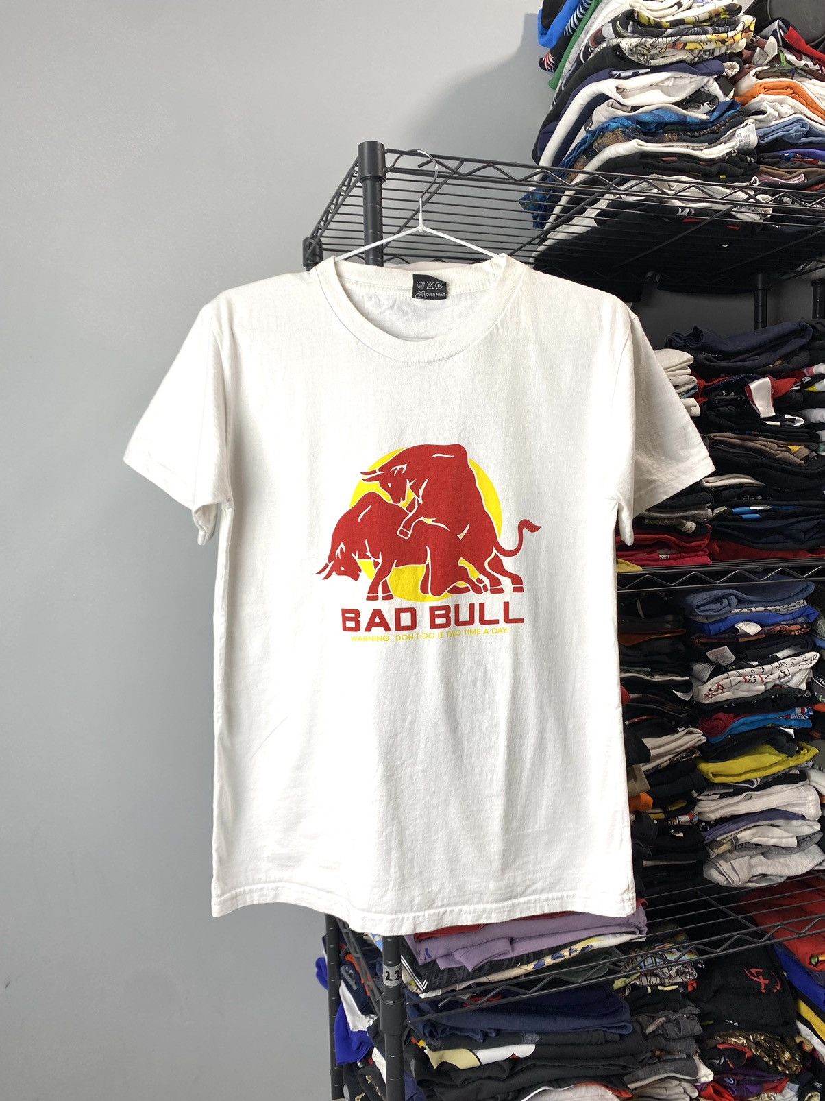 Red Bull Vintage 90s Red Bull Bad Bull Humor Funny T Shirt Size US M / EU 48-50 / 2 - 1 Thumbnail