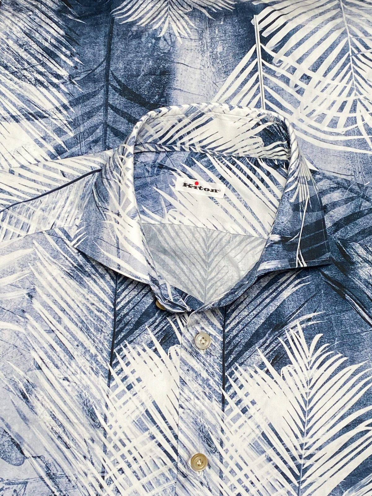 Kiton Kiton Palm Tree Print Button-Up Shirt size 39/15.5 Size US M / EU 48-50 / 2 - 10 Thumbnail
