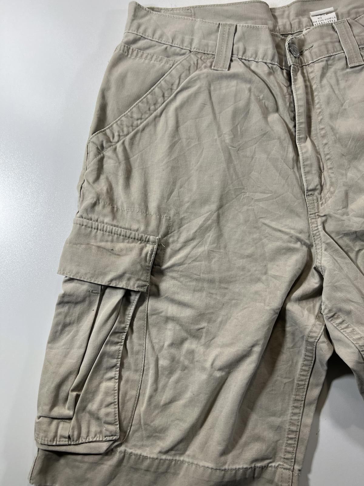 Unknown London Vintage Levi’s Men's Beige Cargo Shorts 30 Size US 30 / EU 46 - 3 Thumbnail