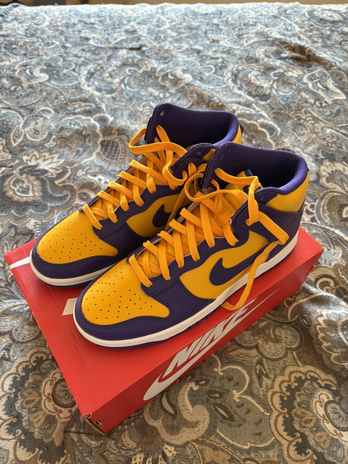 Nike Nike Dunk High Lakers (2022) Size US 11 / EU 44 - 4 Thumbnail