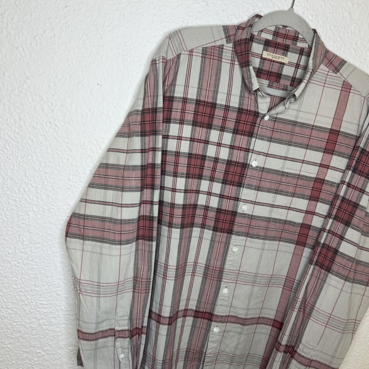 Burberry Burberry Shirt Button Up Nova Check Pattern Print Grey Red Size US XL / EU 56 / 4 - 3 Thumbnail