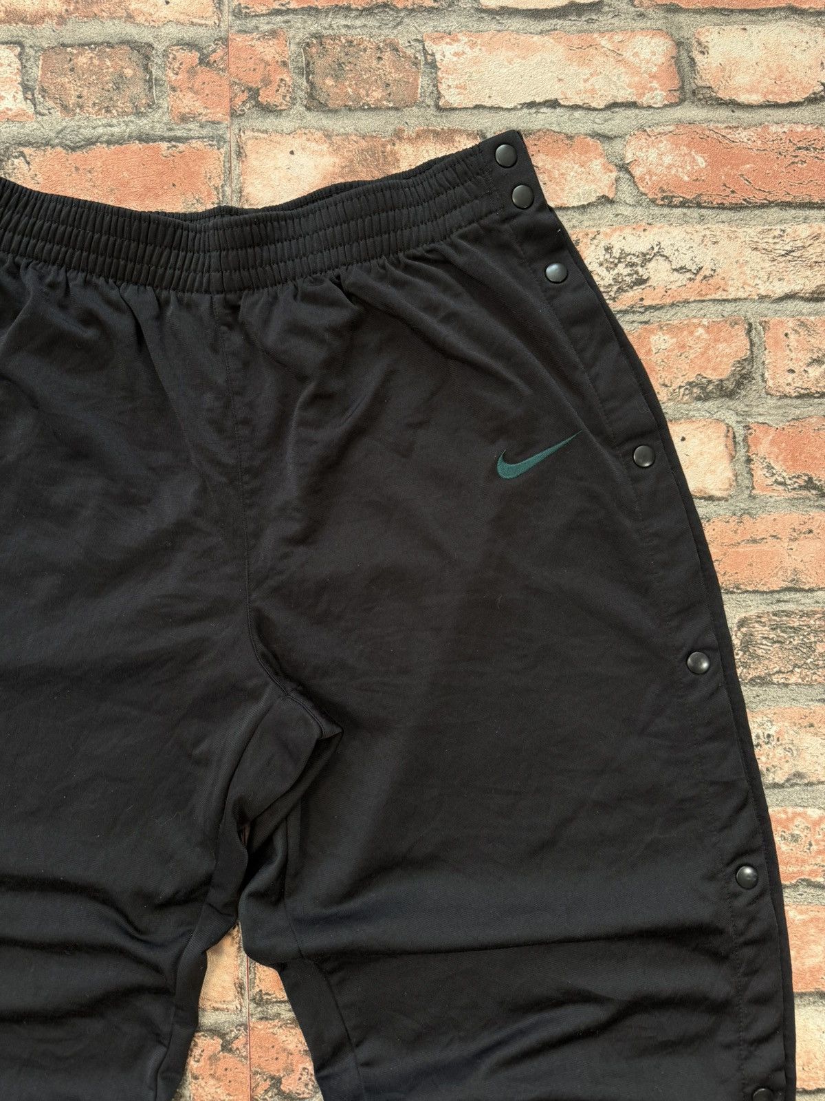 Nike × Vintage 90’s NIKE RARE SIDE CLIP Y2K SWOOSH LOGO NYLON TRACK PANTS Size US 34 / EU 50 - 2 Thumbnail