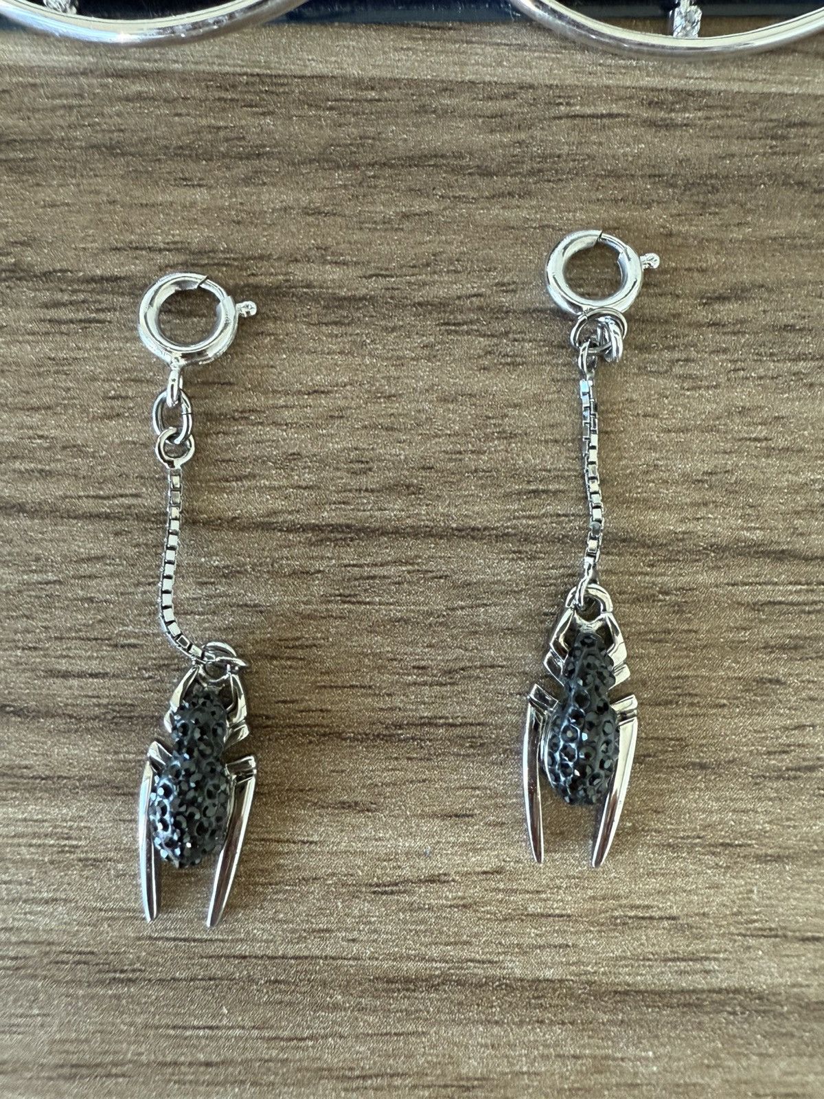 Swarovski Swarovski earrings Hoop spider web Diamanté crystal box COA Size ONE SIZE - 10 Thumbnail