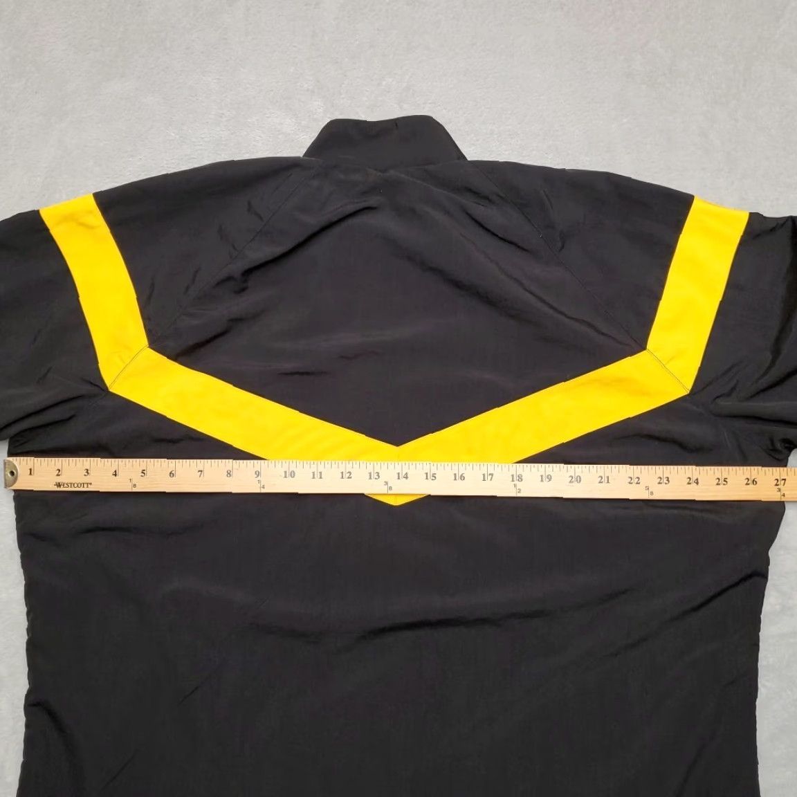 Vintage VINTAGE Army Jacket Mens L Black Yellow Physical Fitness Military Casual VTG Jacket Mens L Black Yellow VTG Army Windbreaker Casual Mens Size US L / EU 52-54 / 3 - 7 Thumbnail