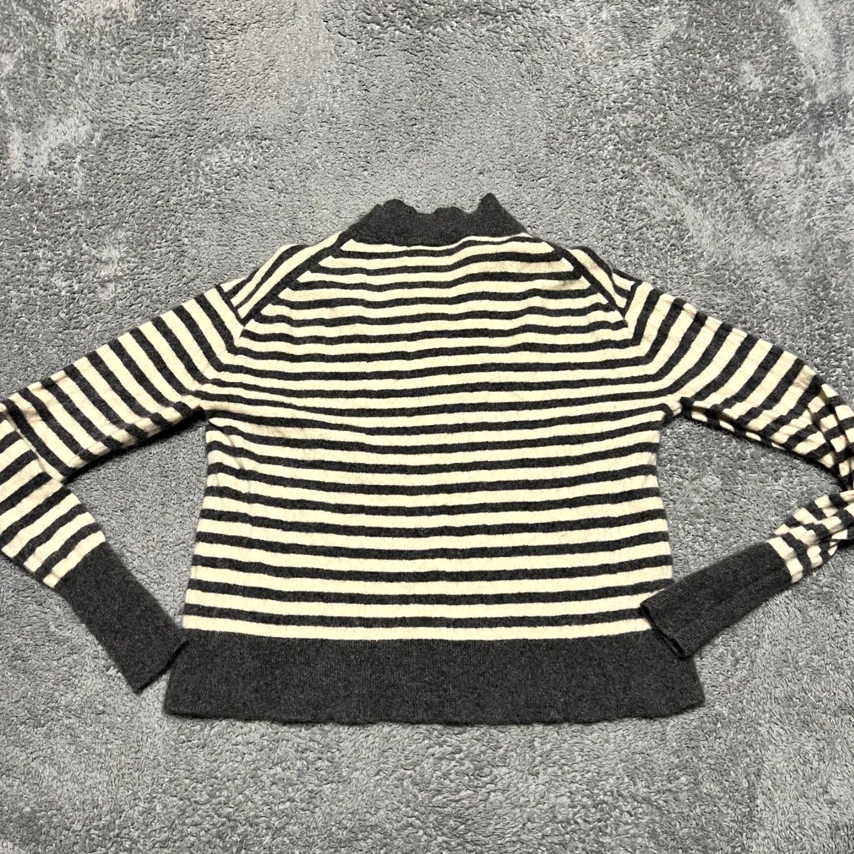 Everlane Everlane Sweater Womens Small Striped Cashmere Blend Gray stain Pullover Women S Regular Size S / US 4 / IT 40 - 3 Thumbnail