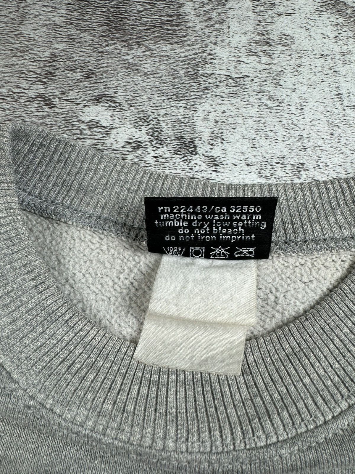 Quiksilver Quicksilver Vintage 90S-00S Big Logo Basic Gray Sweatshirt Size US M / EU 48-50 / 2 - 17 Thumbnail