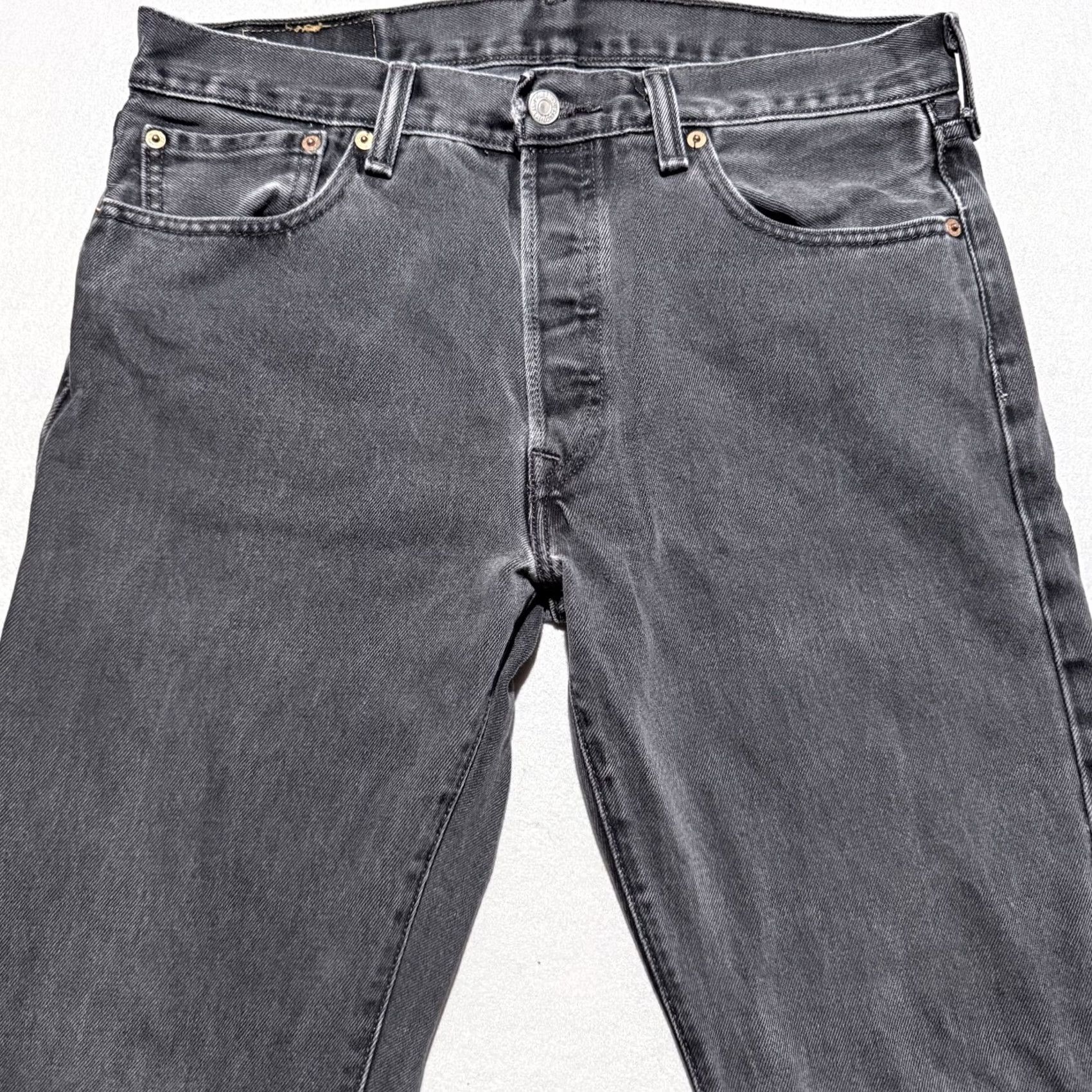 Levi's Levi’s 501 Original Jeans Mens Black Denim Mid Rise Classic Straight 33x31 5-Pocket Design Button US Size US 33 - 3 Thumbnail