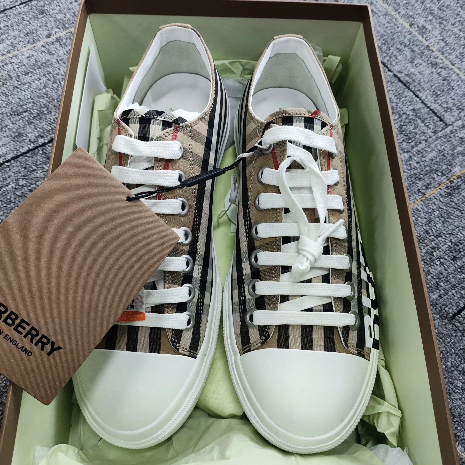 Burberry Burberry Brown Canvas Check Flats 41 New Unused Size US 8 / EU 41 - 1 Thumbnail