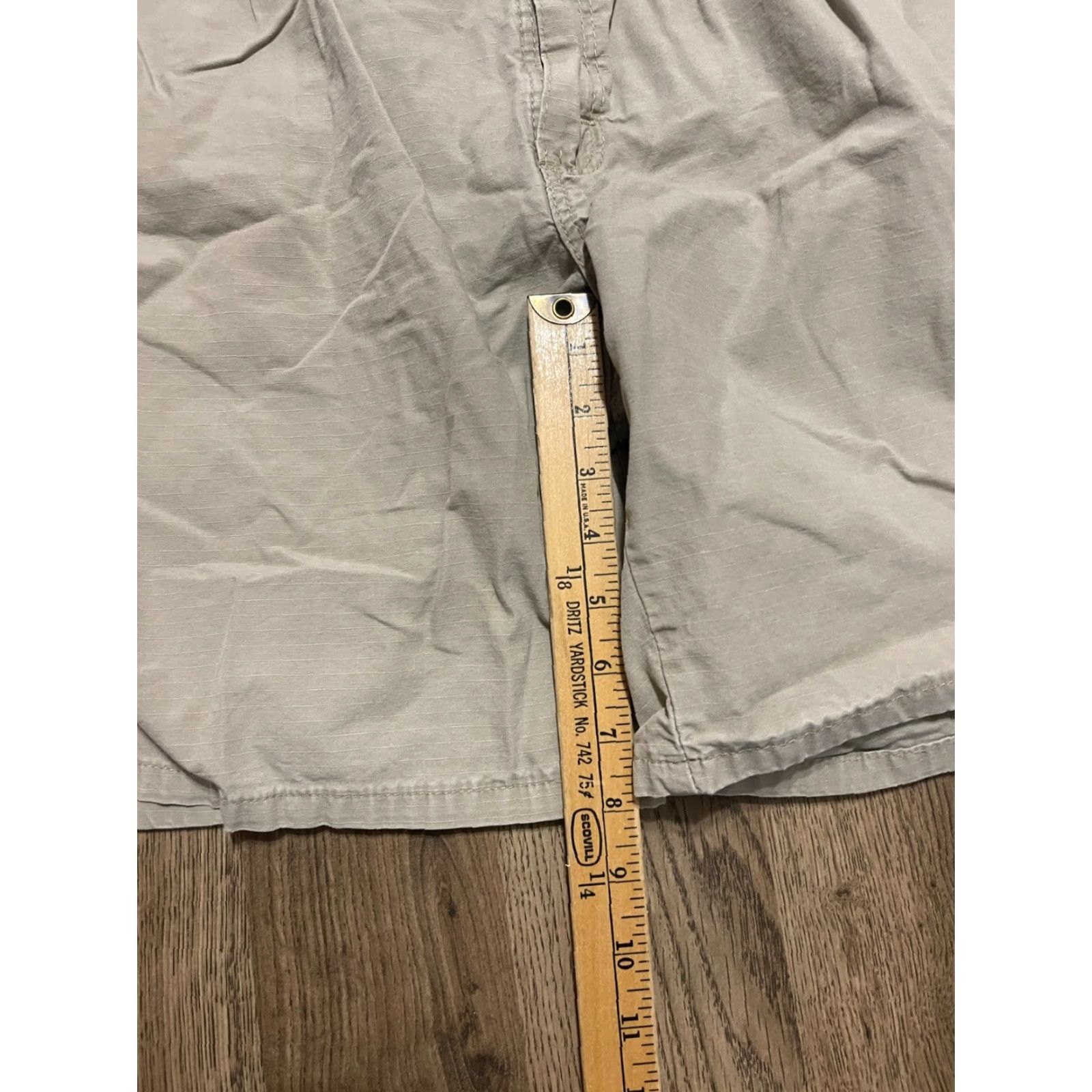 Wrangler Wrangler Shorts Men's 36 Khaki Casual Shorts Flat Front Chino Beige Beige 8 in Inseam Regular Fit Size 36 Summer Fall Spring Vintage: No Mens Size US 36 / EU 52 - 6 Thumbnail