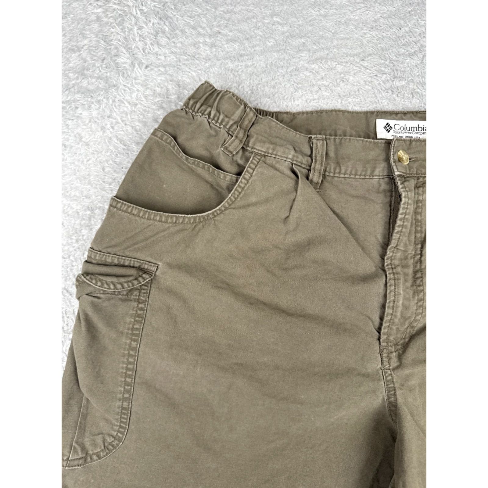 Vintage VINTAGE Columbia Shorts Mens 38 Green Cargo 100% Cotton Nylon Pleated Hiking Camp 38x8 Size US 38 / EU 54 - 4 Thumbnail