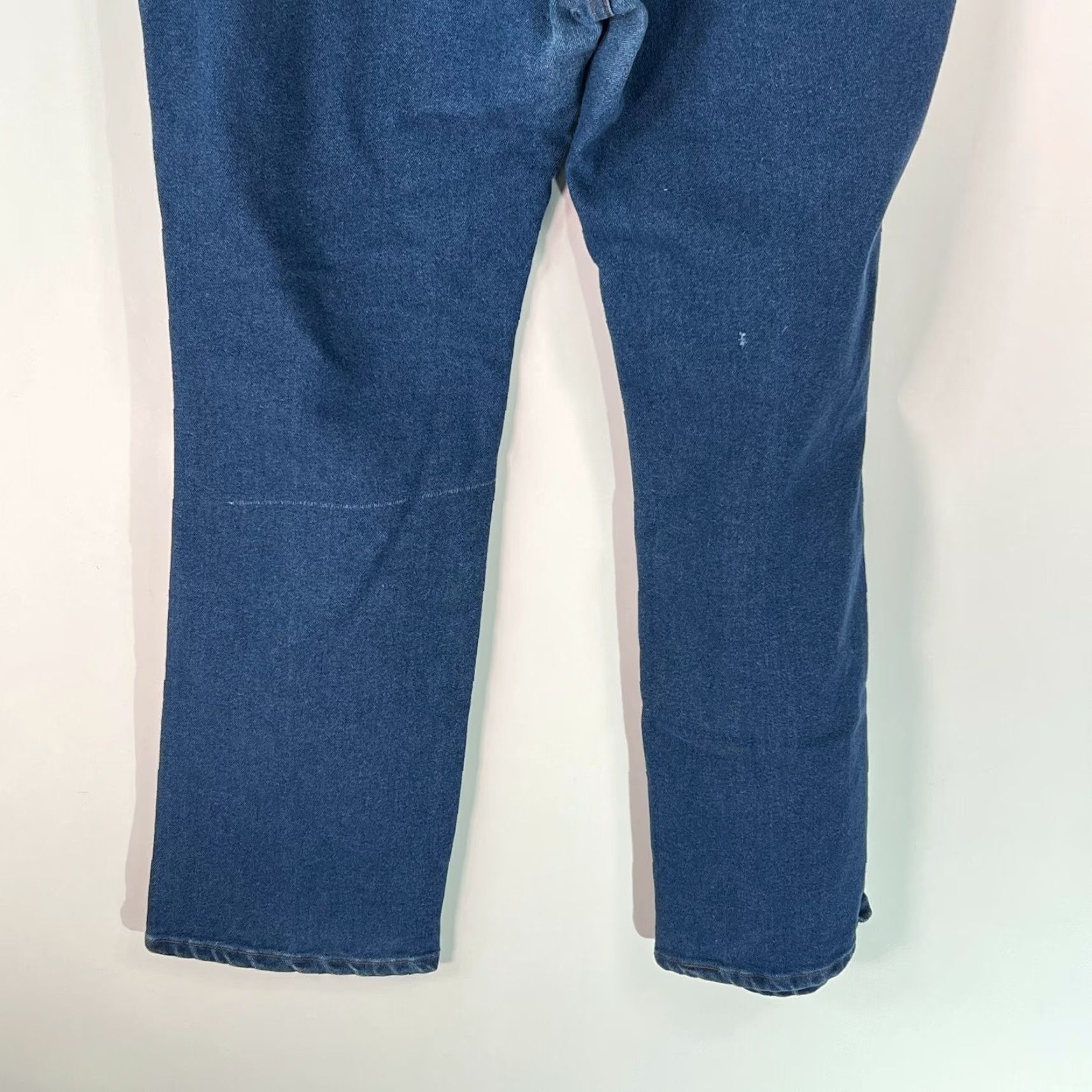 Wrangler Wrangler Jeans Men Mid Rise Straight Blue 42X34 Denim Belt Loops 4-Pocket Regular Size Type Jeans Mens/Blue/Denim Size US 42 / EU 58 - 4 Thumbnail