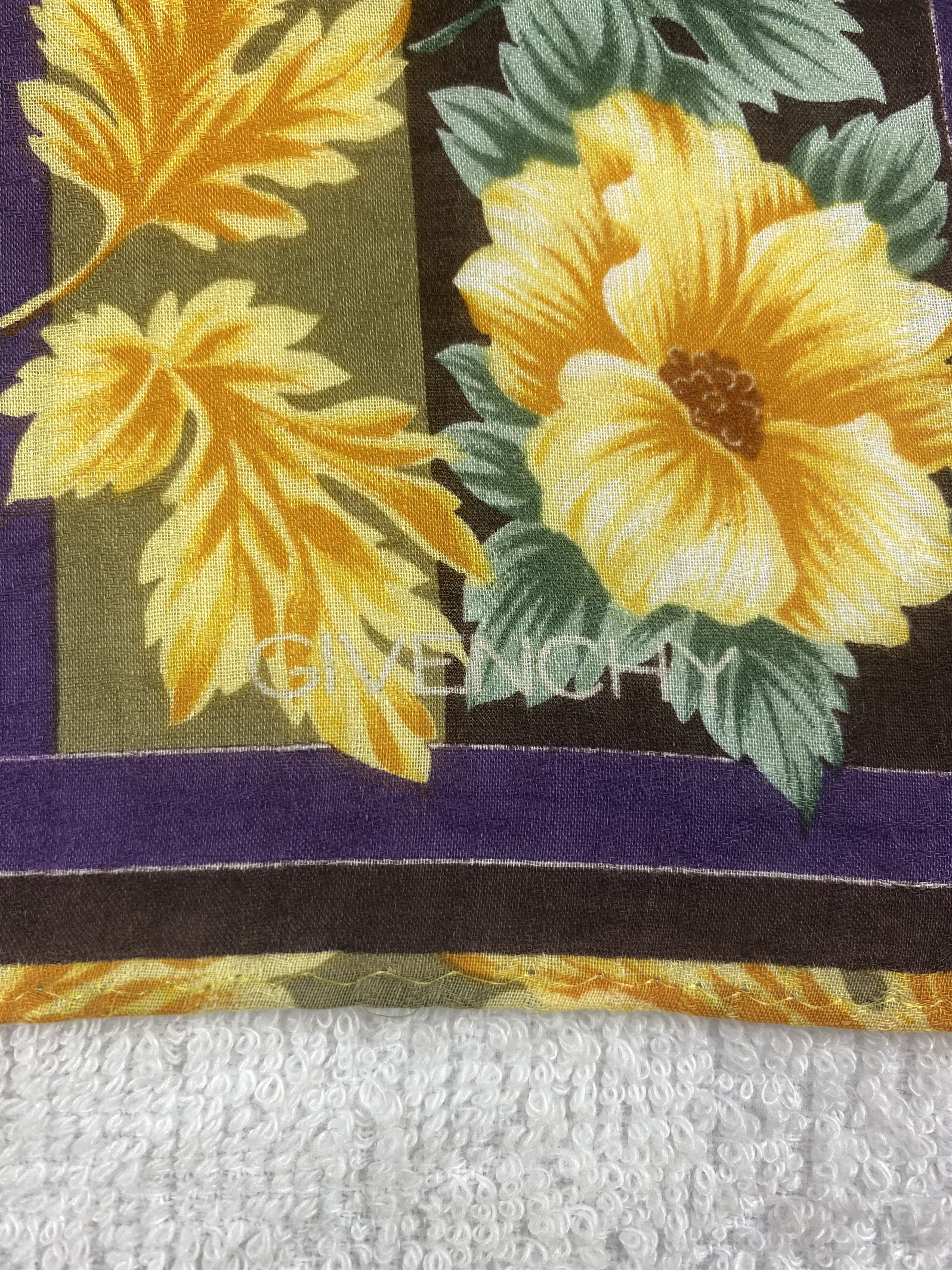 Vintage Givenchy Handkerchief / Bandana / Neckerchief A1173 Size ONE SIZE - 5 Thumbnail