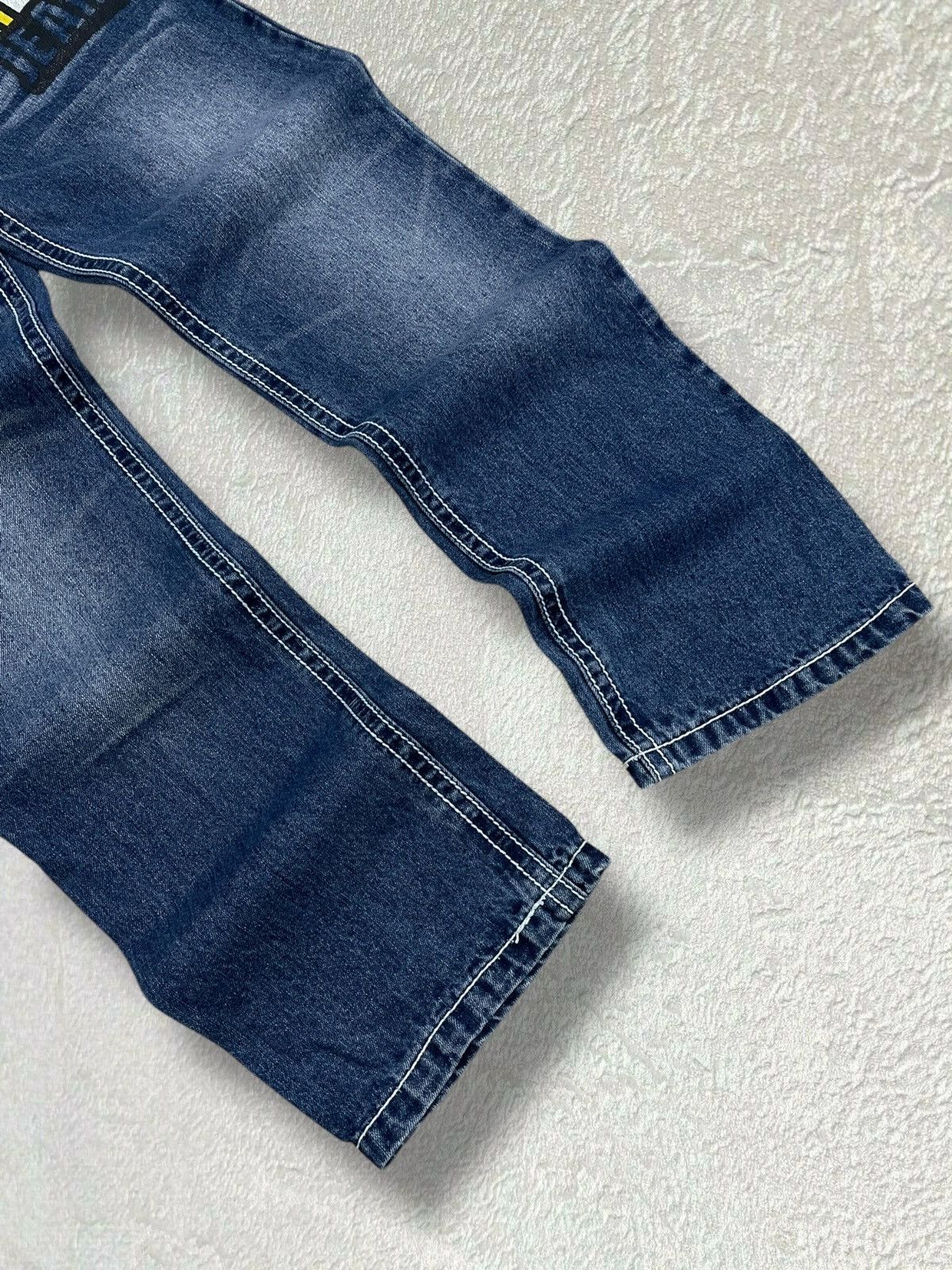 Japanese Brand Vintage 1990s Japan Designer Blue Moon Blue Surf Girl Denim Size US 29 - 7 Thumbnail