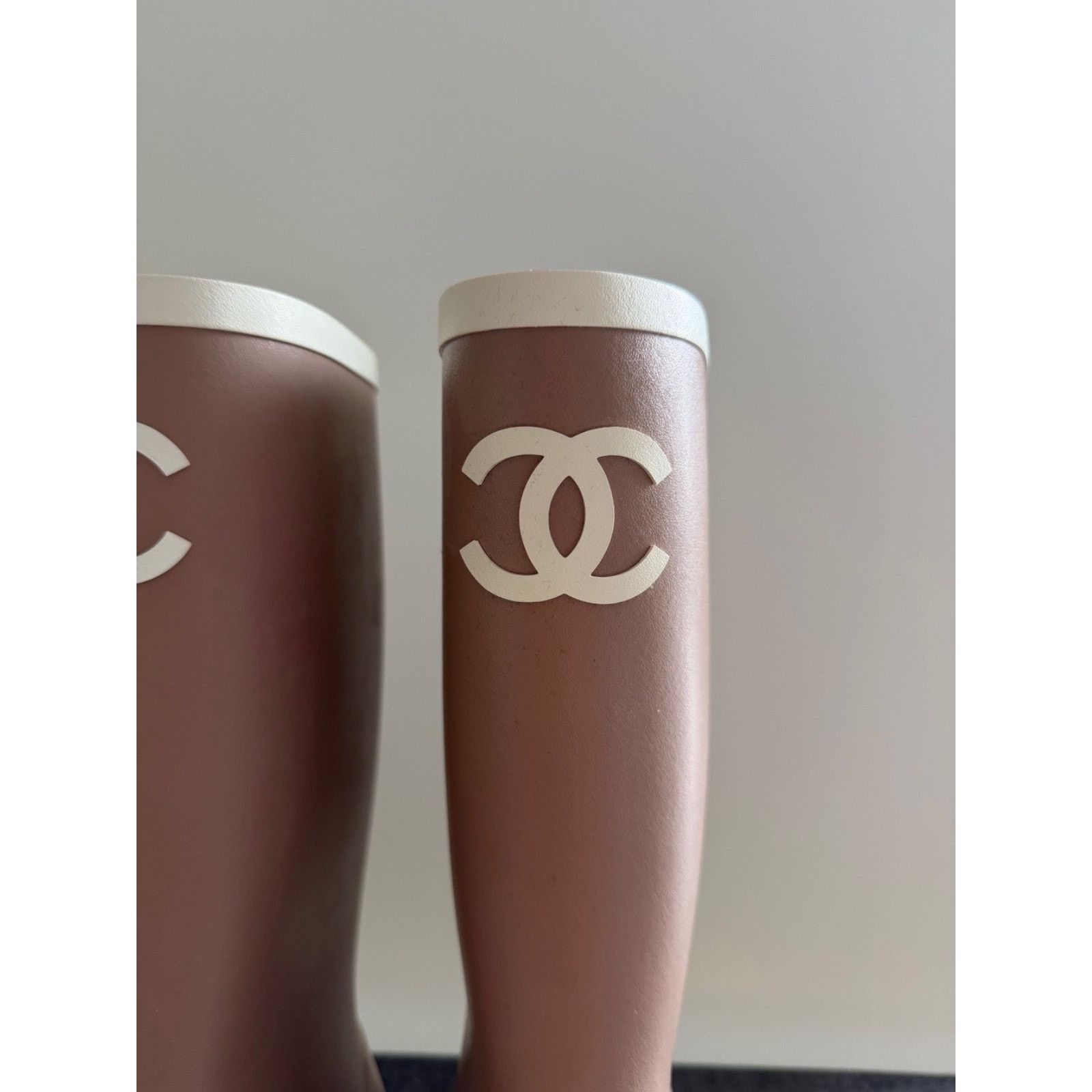 Chanel Chanel Beige White Caoutchouc CC Rain Boots 35 Size US 5 / IT 35 - 17 Thumbnail