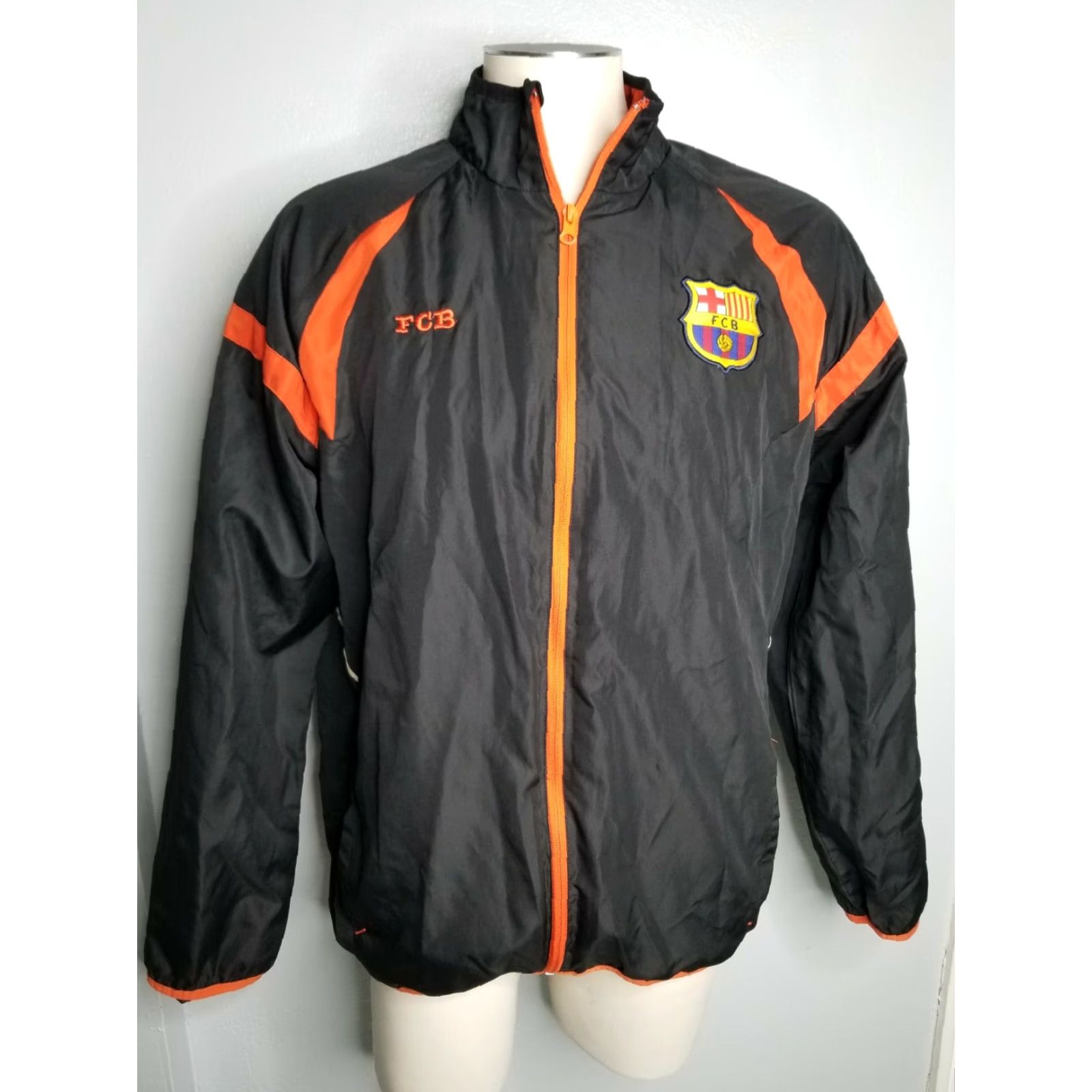 Vintage VINTAGE FC Barcelona Soccer Windbreaker Jacket Men Medium Black Sports Soccer Fanwear Size US M / EU 48-50 / 2 - 3 Thumbnail