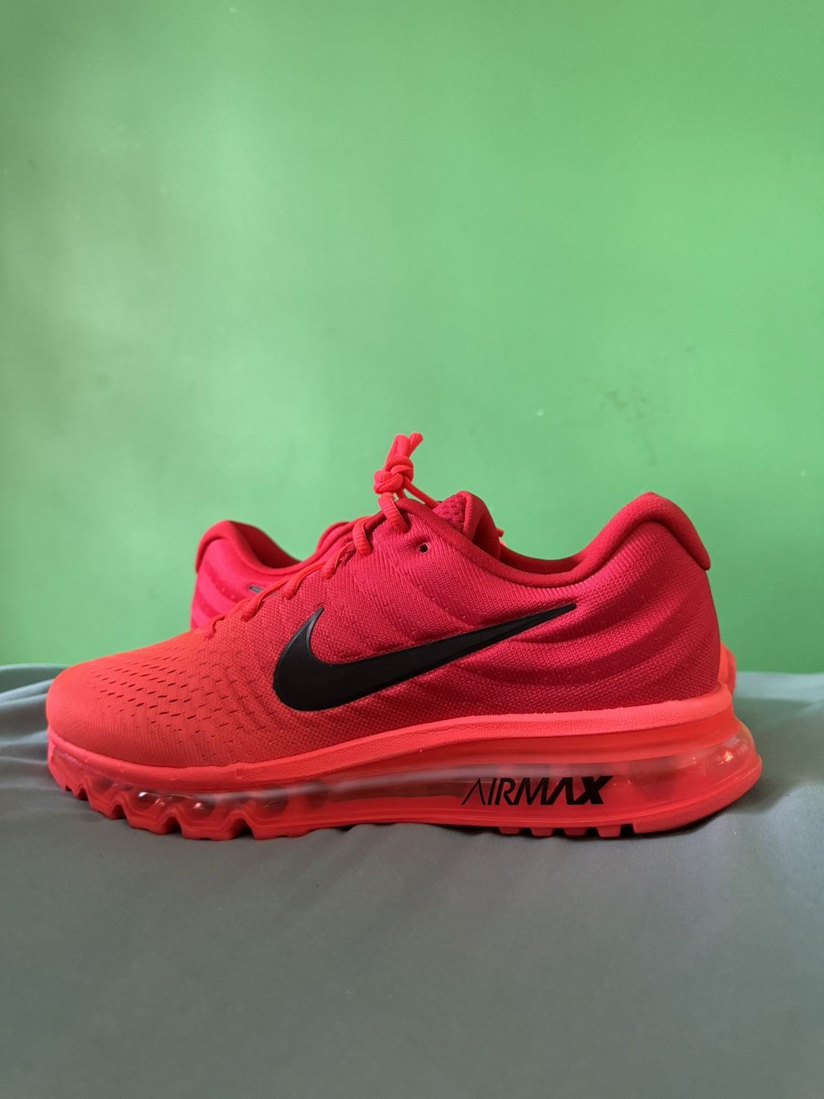 Nike Nike Air Max 2017 Size US 11 / EU 44 - 1 Thumbnail