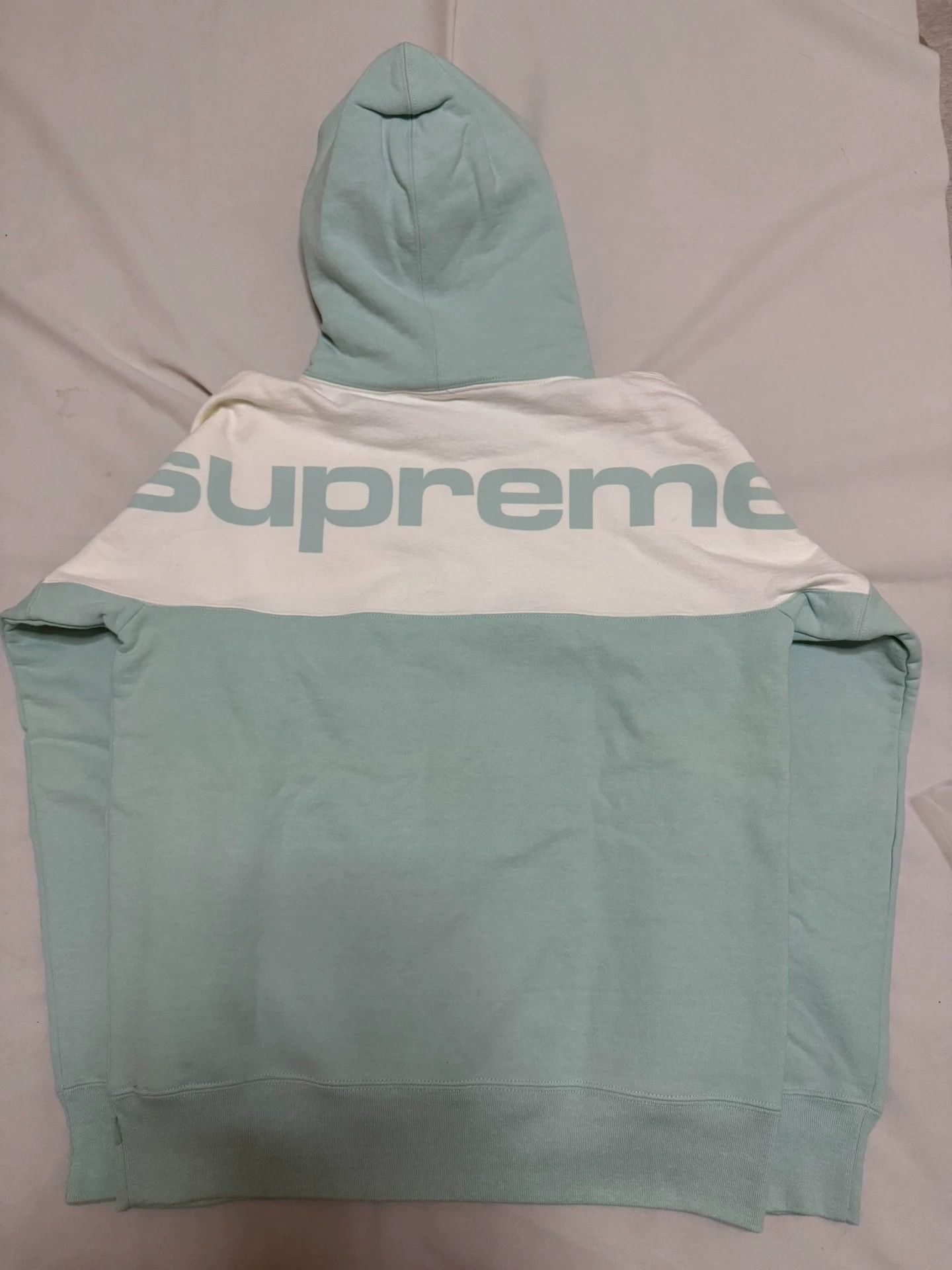 Supreme Supreme big logo blocked hoodie M new w/ tags Size US M / EU 48-50 / 2 - 6 Thumbnail