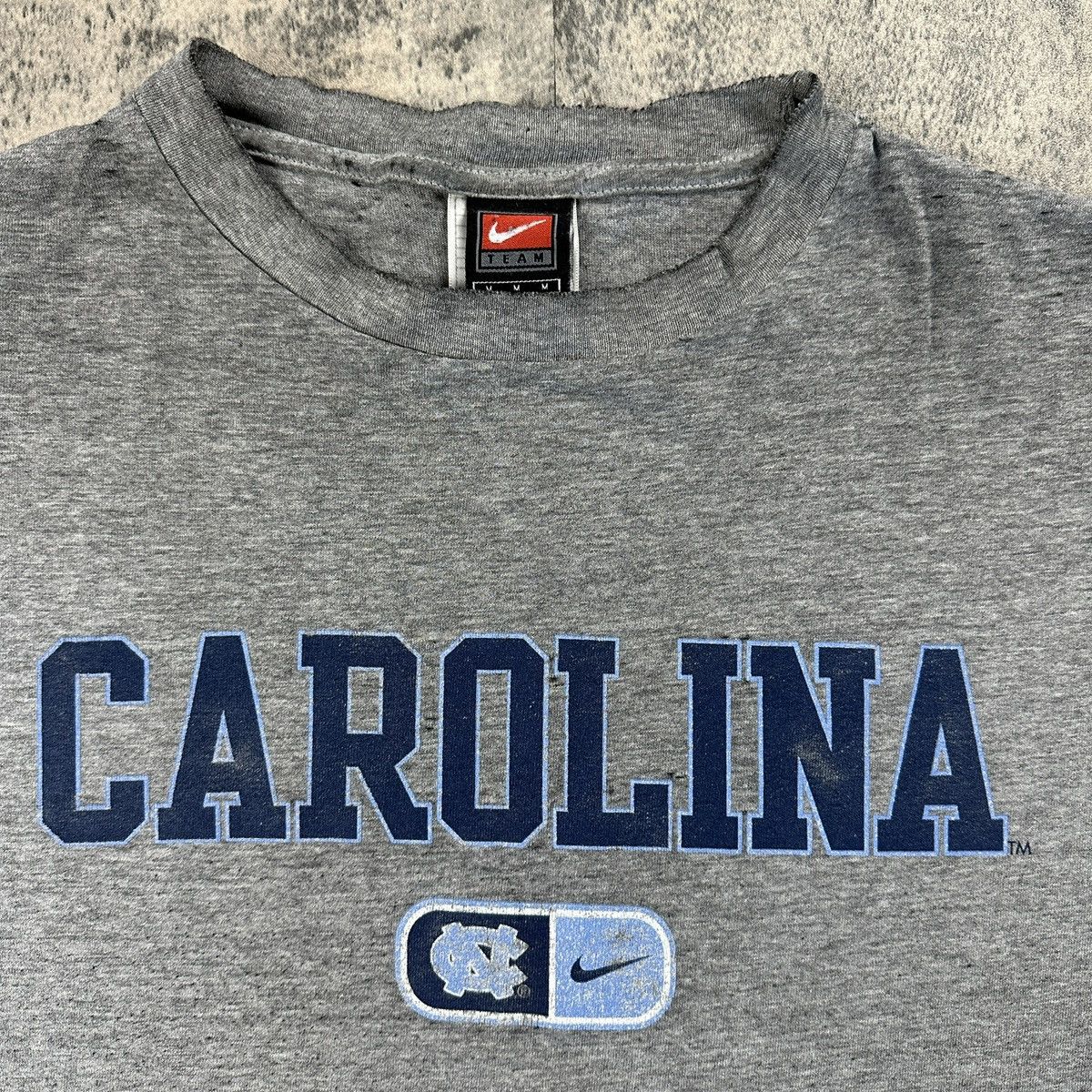 Nike Vintage Nike North Carolina Tar Heels Tee Size US M / EU 48-50 / 2 - 2 Thumbnail
