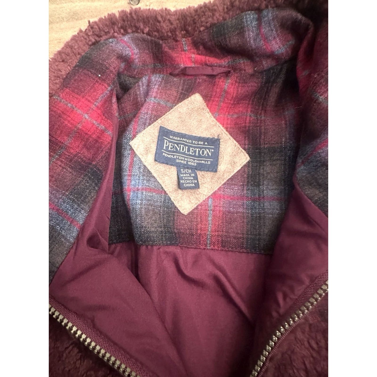 Pendleton VINTAGE Pendleton Deep Pile Sherpa Burgundy Full Zip Plaid Wool Accents Women’s Small Jacket S Womens Size S / US 4 / IT 40 - 3 Thumbnail
