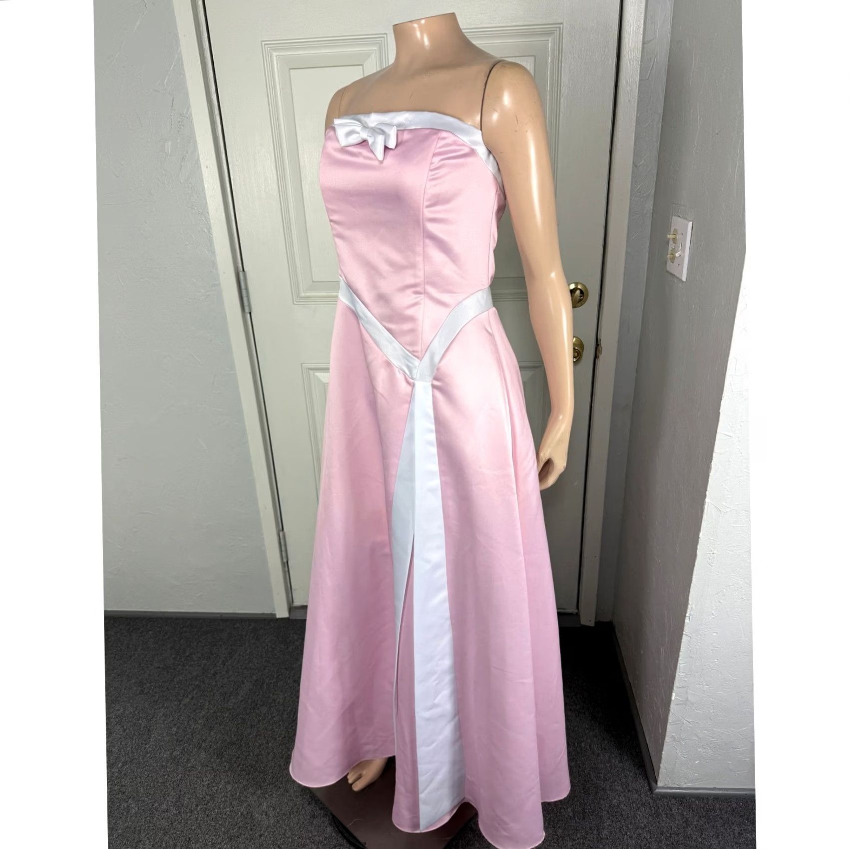 Vintage Focus: The title directly addresses core item ("Vintage Let'S Fashion Y2K Ball Gown Prom Satin Formal") Size S / US 4 / IT 40 - 3 Thumbnail