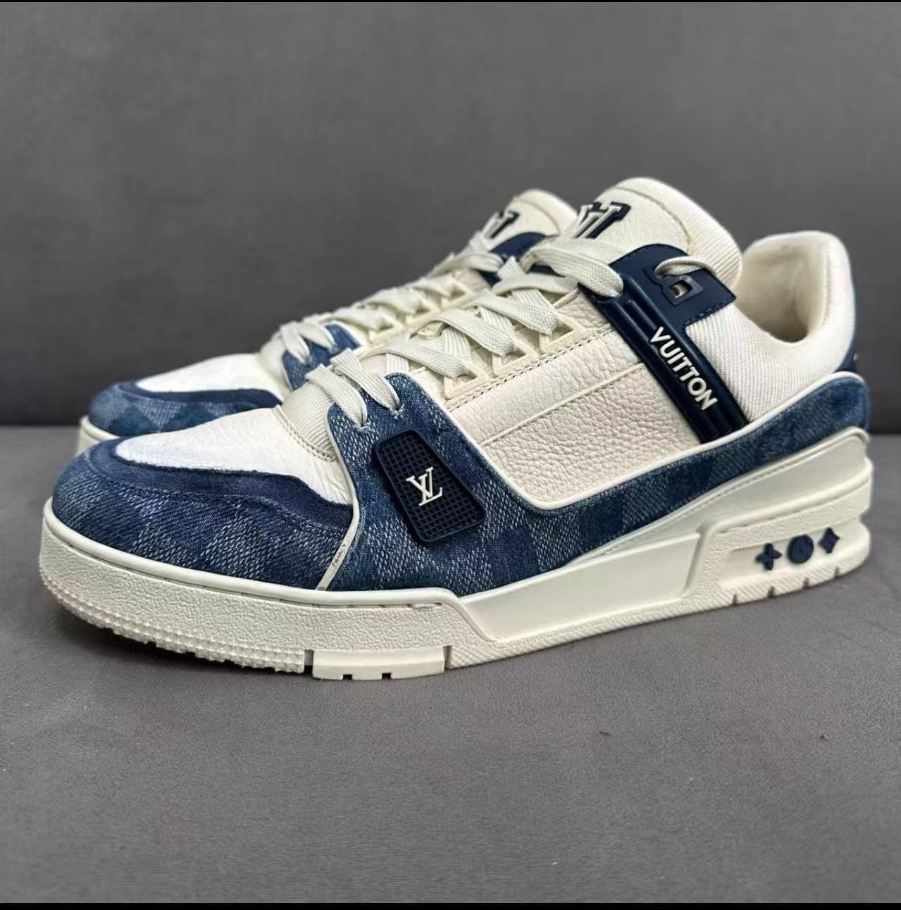 Louis Vuitton Louis Vuitton Training Denim Blue Lowtop Size US 9.5 / EU 42-43 - 2 Thumbnail