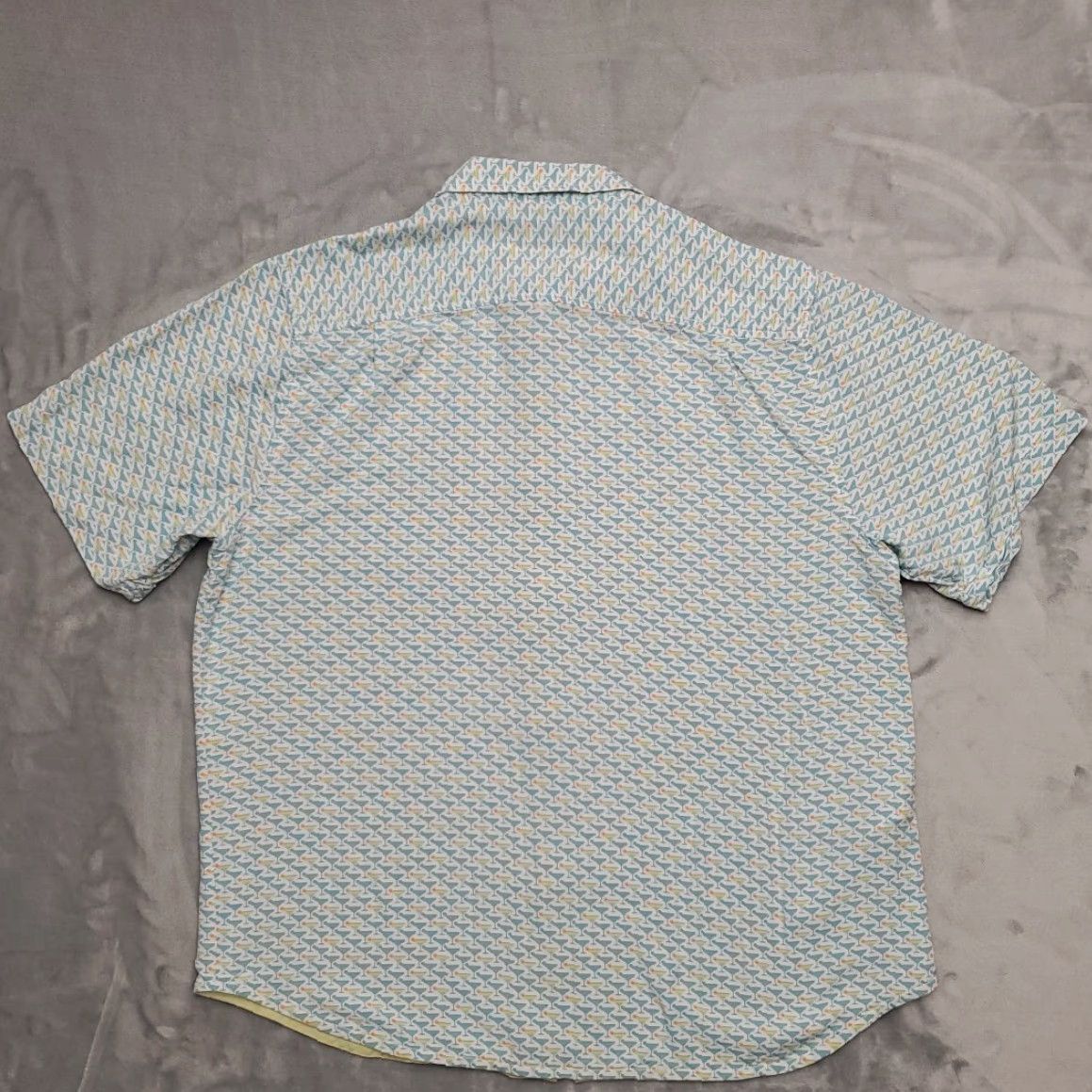 Tommy Bahama Tommy Bahama Shirt Men L Green Martini Glass Geometric Veracruz Cay Resort Aloha Casual Button-Up Short Sleeve Hawaiian Pattern Geometric N/A Size US L / EU 52-54 / 3 - 5 Thumbnail