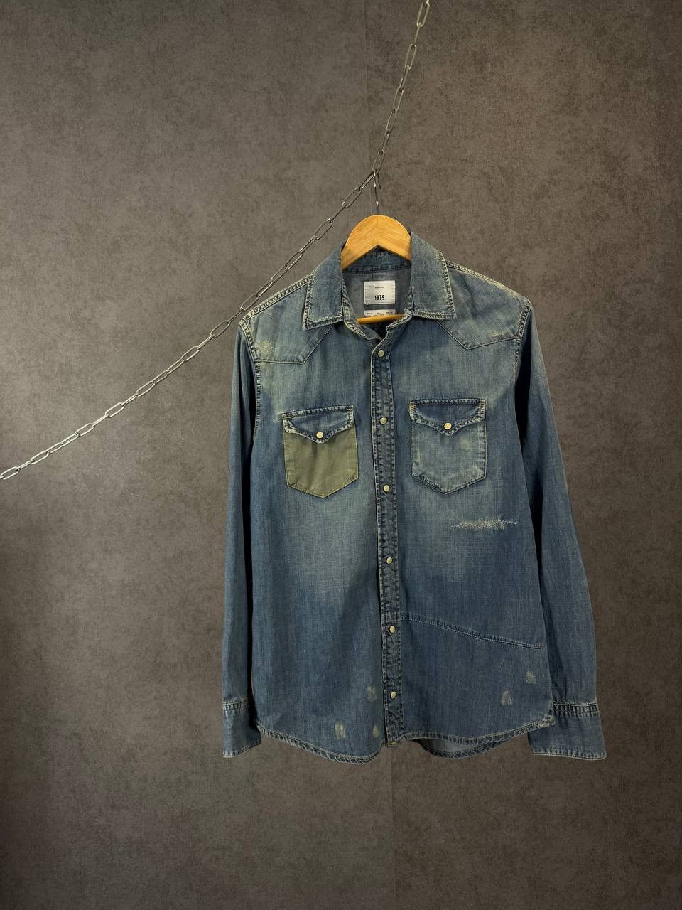 Zara Zara Man distressed denim shirt Size US L / EU 52-54 / 3 - 1 Thumbnail