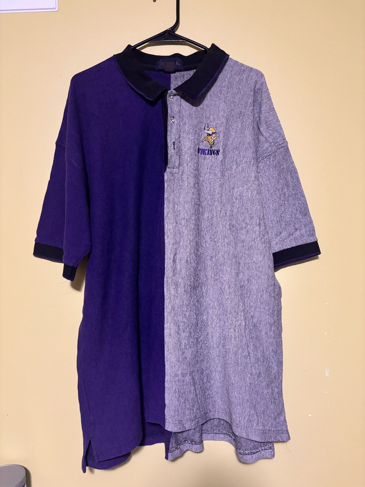 Antigua Vintage 90's Minnesota Vikings NFL Polo Shirt Mens 2XL Size US XXL / EU 58 / 5 - 1 Thumbnail