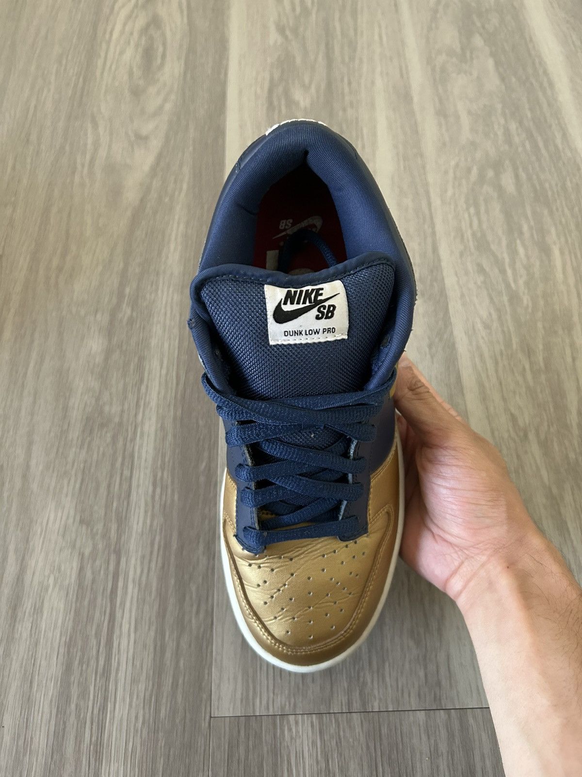 Nike × Supreme Supreme X Nike Dunk Low SB Metallic Gold Size 8.5 Size US 8.5 / EU 41-42 - 13 Thumbnail