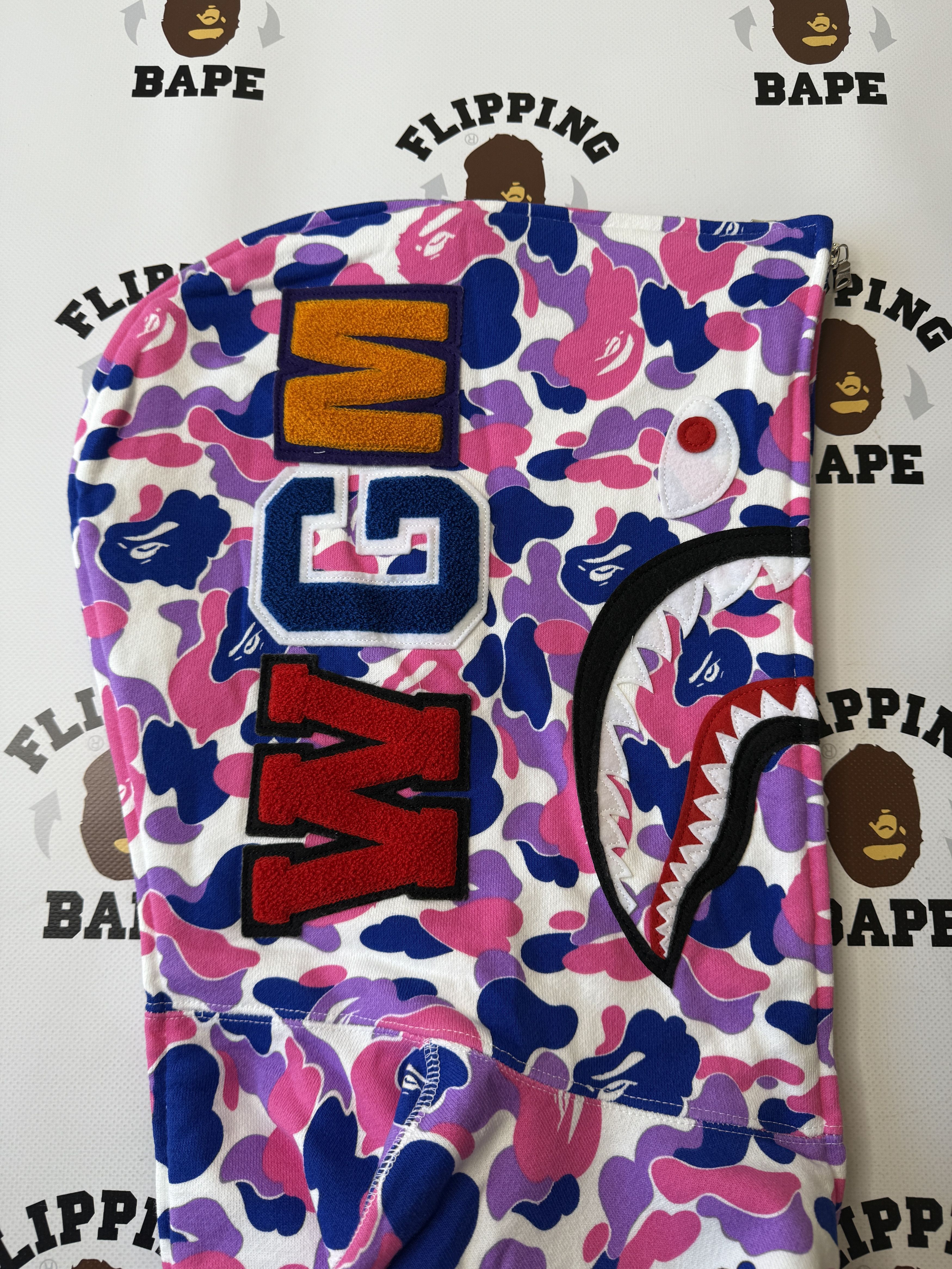 Bape BAPE GUANGZHOU SEPARATE SHARK FULL ZIP HOODIE Size US L / EU 52-54 / 3 - 5 Thumbnail