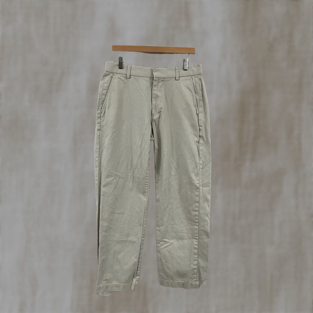 Gap GAP Mens Pants Khakis Classic Fit Tapered Leg 33x30 Beige Cotton Easy Fit Wrinkle Resistant 4-Pocket Zip Button Front Regular Size Mens Size US 33 - 1 Thumbnail