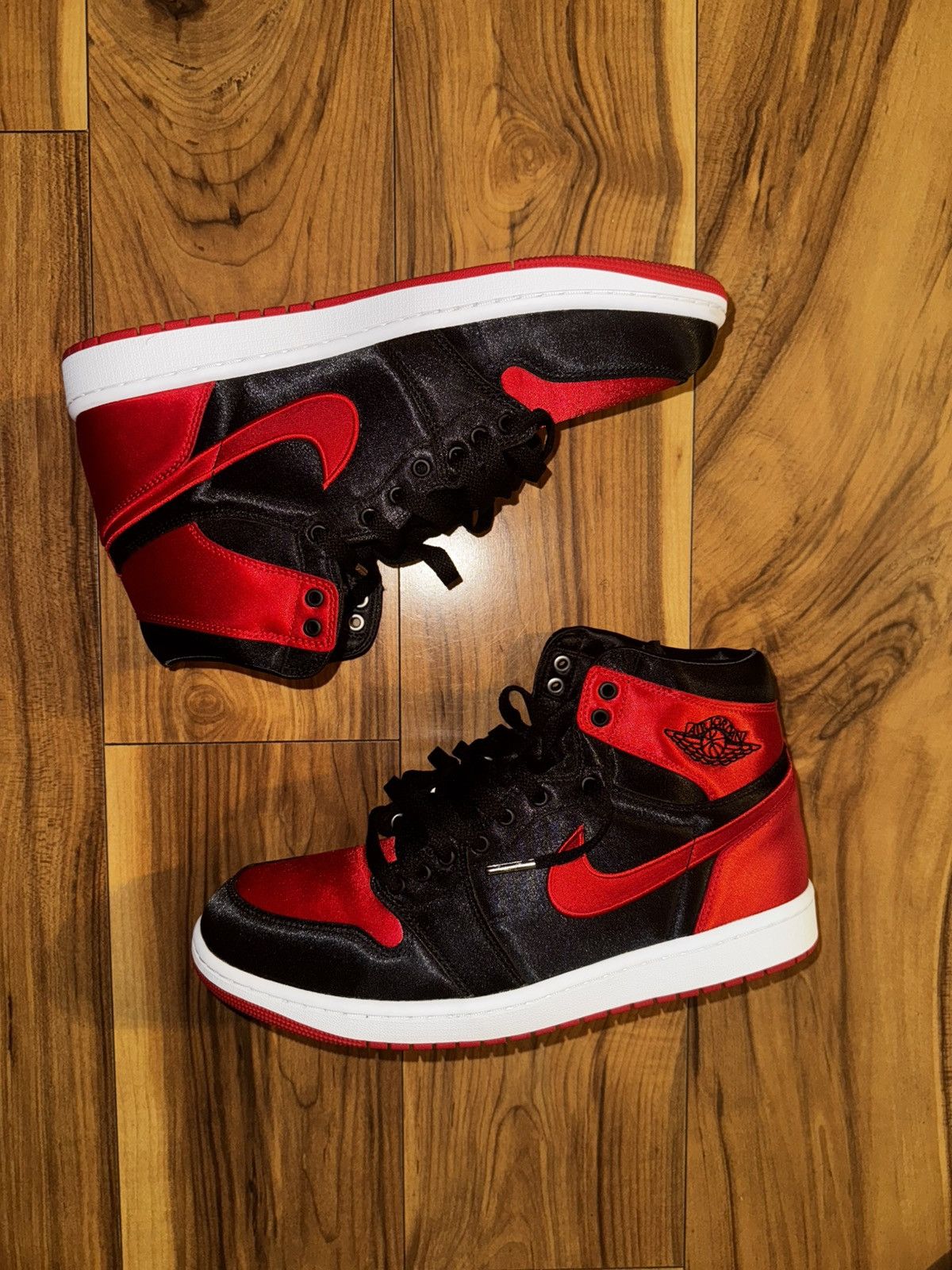 Jordan Brand WMNS Air Jordan Retro Hi OG Satin Bred Size US 10.5 / EU 43-44 - 1 Thumbnail