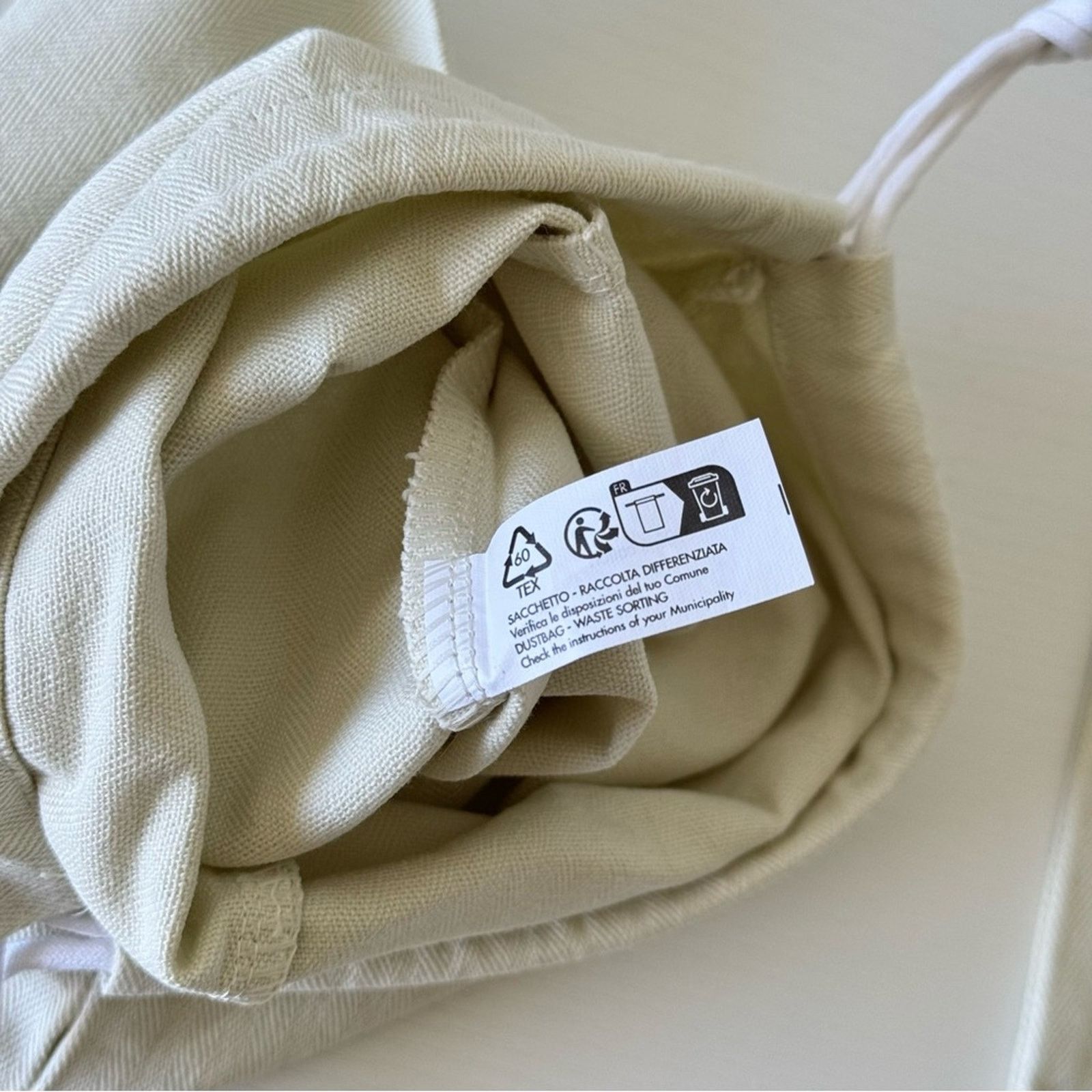 Loewe LOEWE Set of Two Cream Drawstring Dust Shoe Bags Size ONE SIZE - 4 Thumbnail