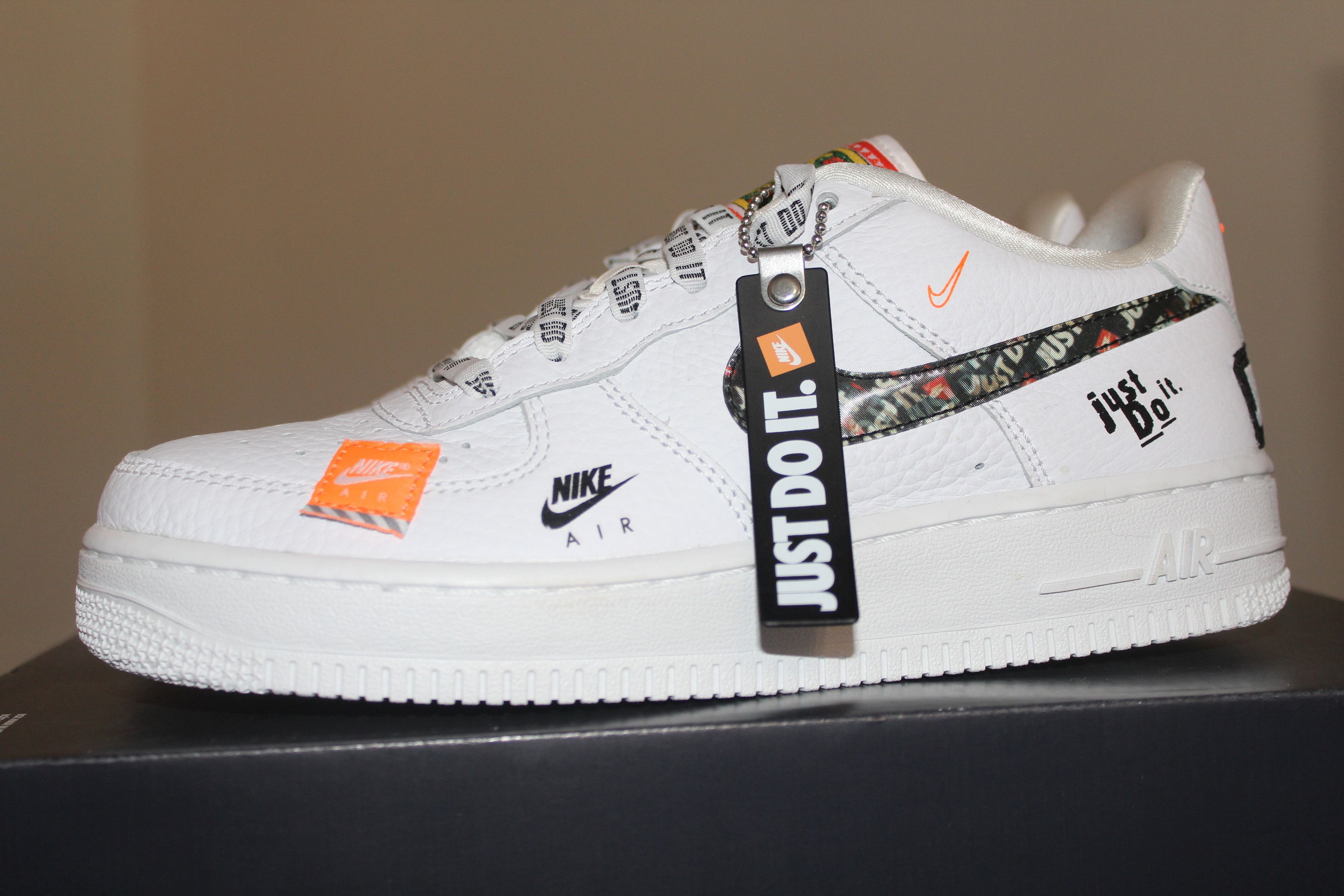 Nike Nike Air Force 1 Just Do It Pack JDI GS Size 5.5Y NEW Size US 7 / IT 37 - 2 Thumbnail