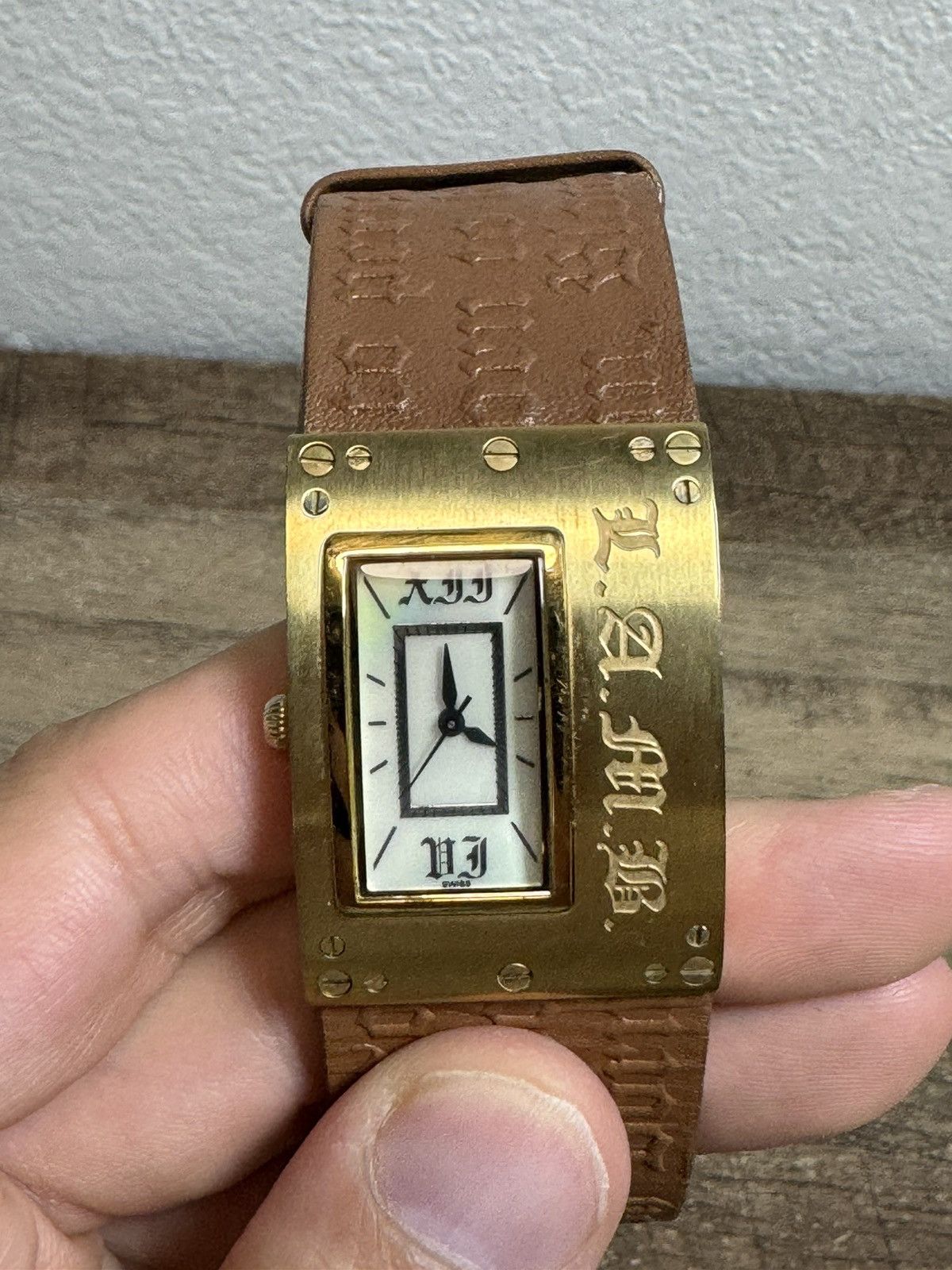 L.A.M.B. Beautiful L.A.M.B Ladies Quartz Watch Works (New battery) Size ONE SIZE - 2 Thumbnail