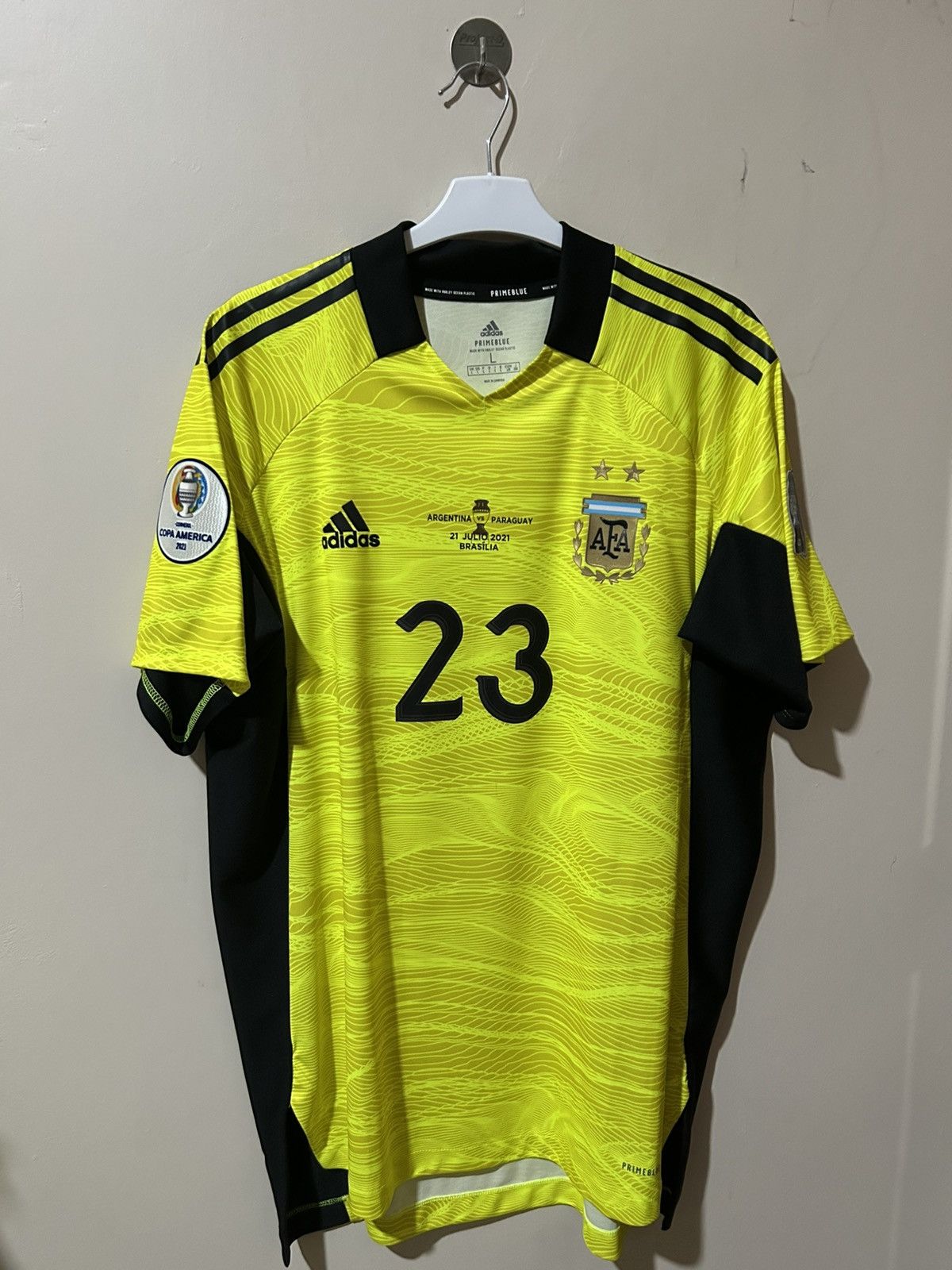 Adidas Jersey Argentina GK 2021 emi martinez copa america Size US XXL / EU 58 / 5 - 1 Thumbnail
