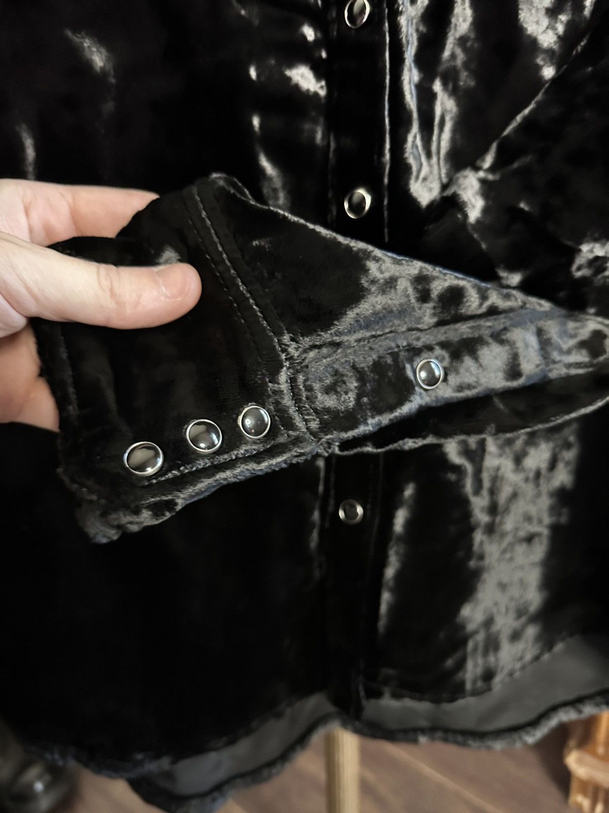 Cout de la Liberte CDLL “Stevie” $1,200 viscose velvet black western snap shirt Size US XS / EU 42 / 0 - 3 Thumbnail
