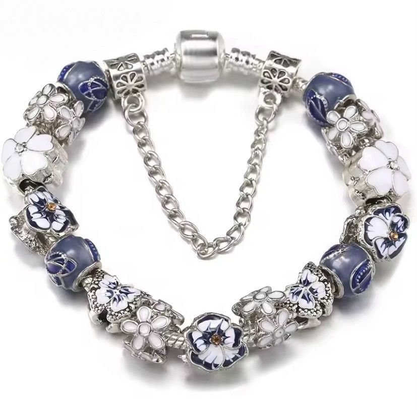 Other Beads Charm Bracelet Size ONE SIZE - 1 Preview