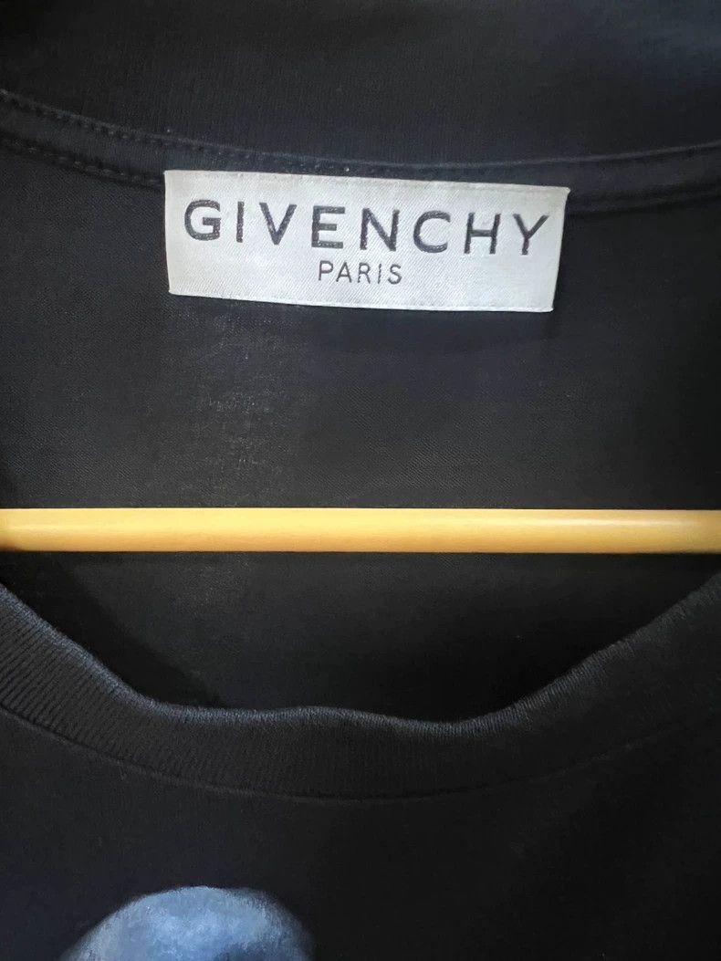 Givenchy Givenchy Shark Patterned Short Sleeve T-Shirt Size US S / EU 44-46 / 1 - 3 Thumbnail