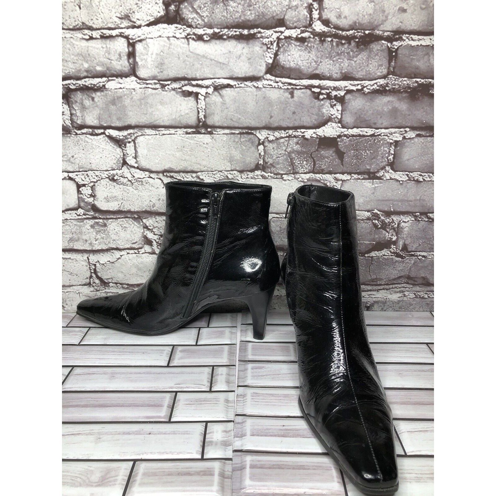 Aigner Etienne Aigner Filly Black Patent Leather Side Zipper Heel B Size US 9.5 / IT 39.5 - 8 Thumbnail
