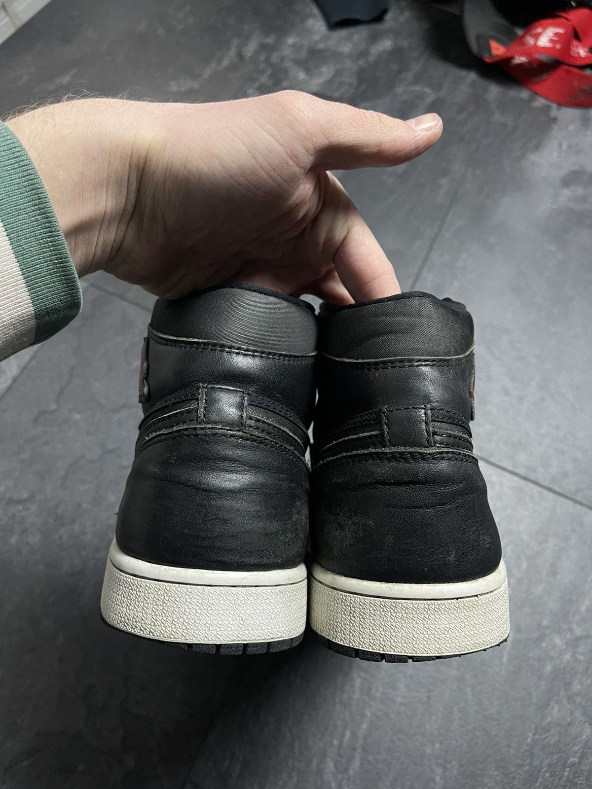 Jordan Brand Nike Air Jordan 1 Retro High OG Black Gym Red Size US 9 / EU 42 - 11 Thumbnail